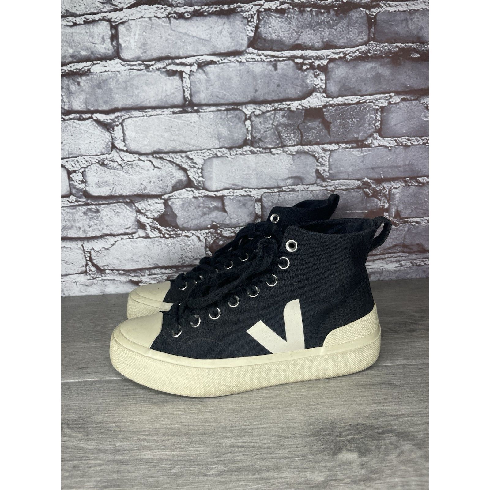 Veja Veja Wata II Canvas Hi-Top Black White Pierre Sneakers Women Size US 7 / IT 37 - 18 Thumbnail