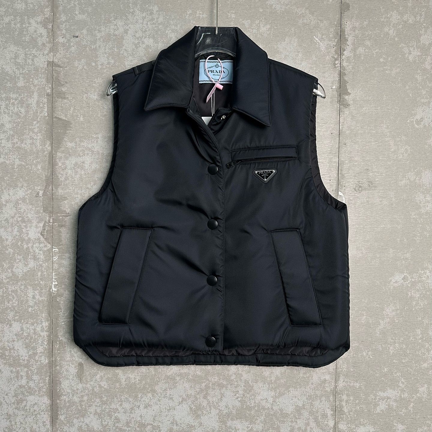 Prada Prada Re-Nylon Puffer Vest Size 38 Size XS / US 0-2 / IT 36-38 - 1 Thumbnail