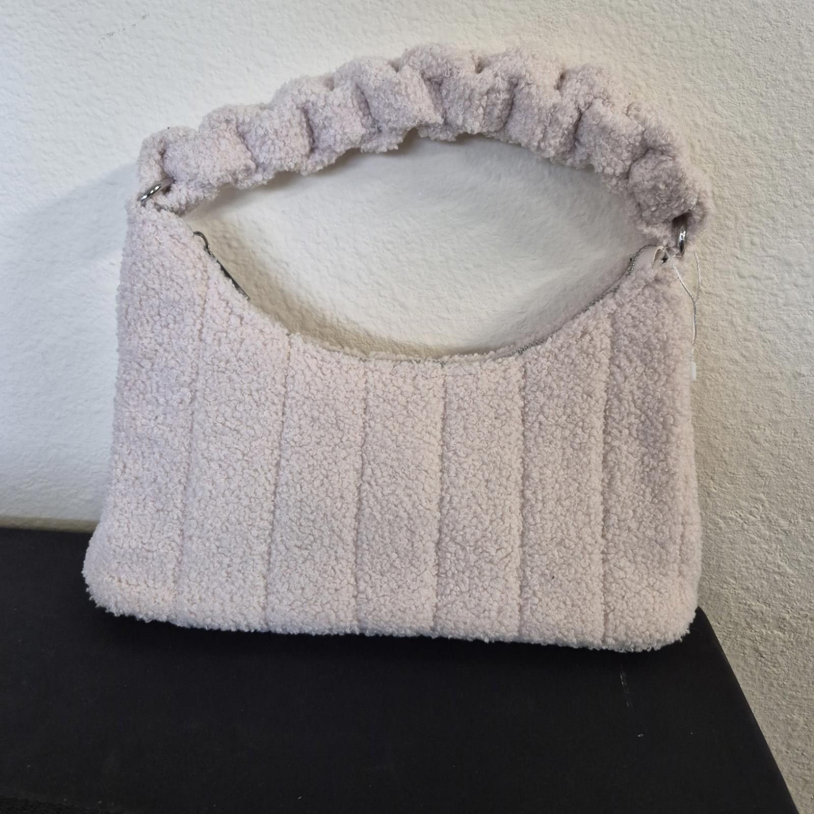Other Skinnydip London Emma Fluff Shoulder Bag Size ONE SIZE - 7 Thumbnail