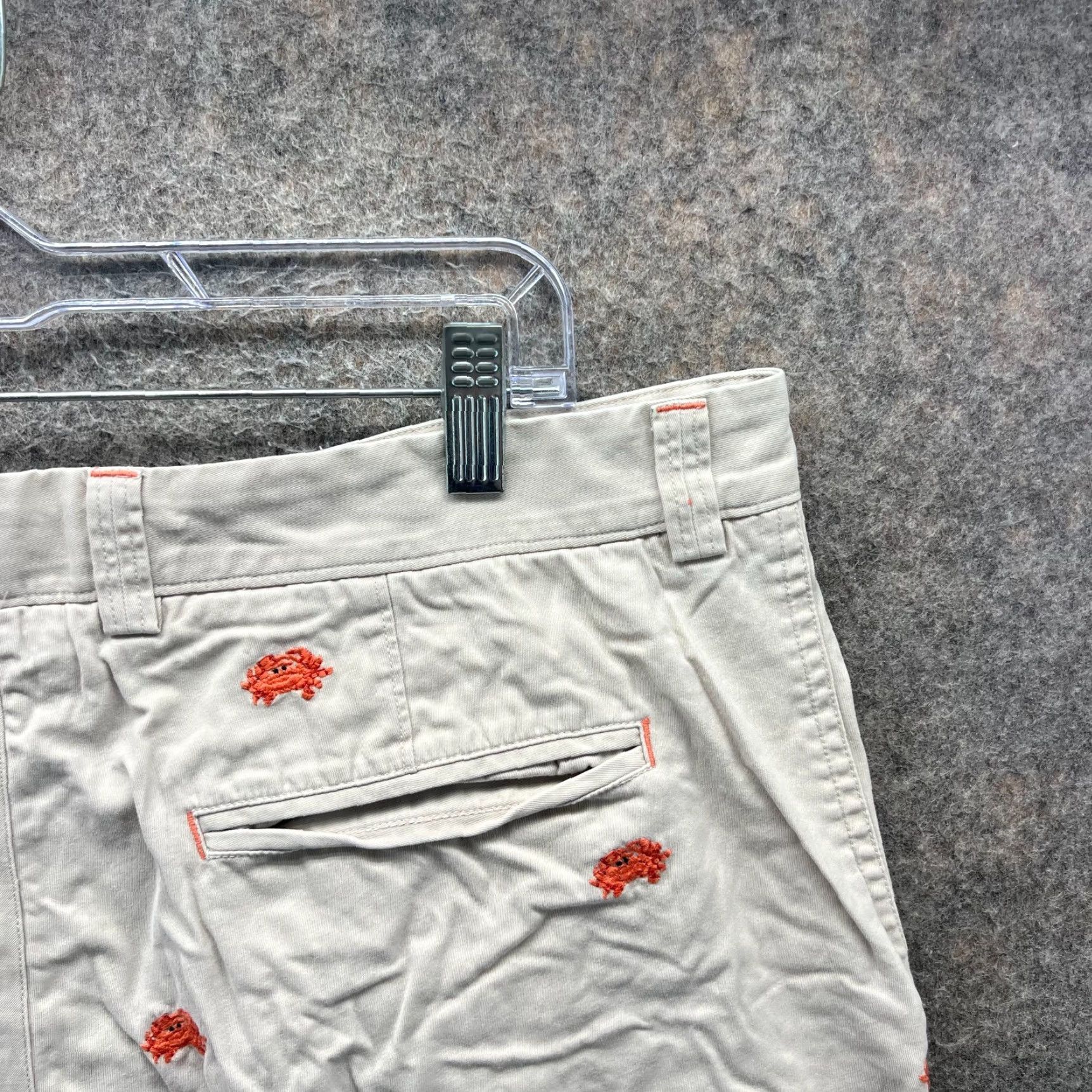 J.McLaughlin J.McLaughlin Shorts Men 36 Beige Embroidered Cotton Chino Preppy Tan Chino Shortes Short Mens Beige 36 Embroidered Crab Size US 36 / EU 52 - 3 Thumbnail