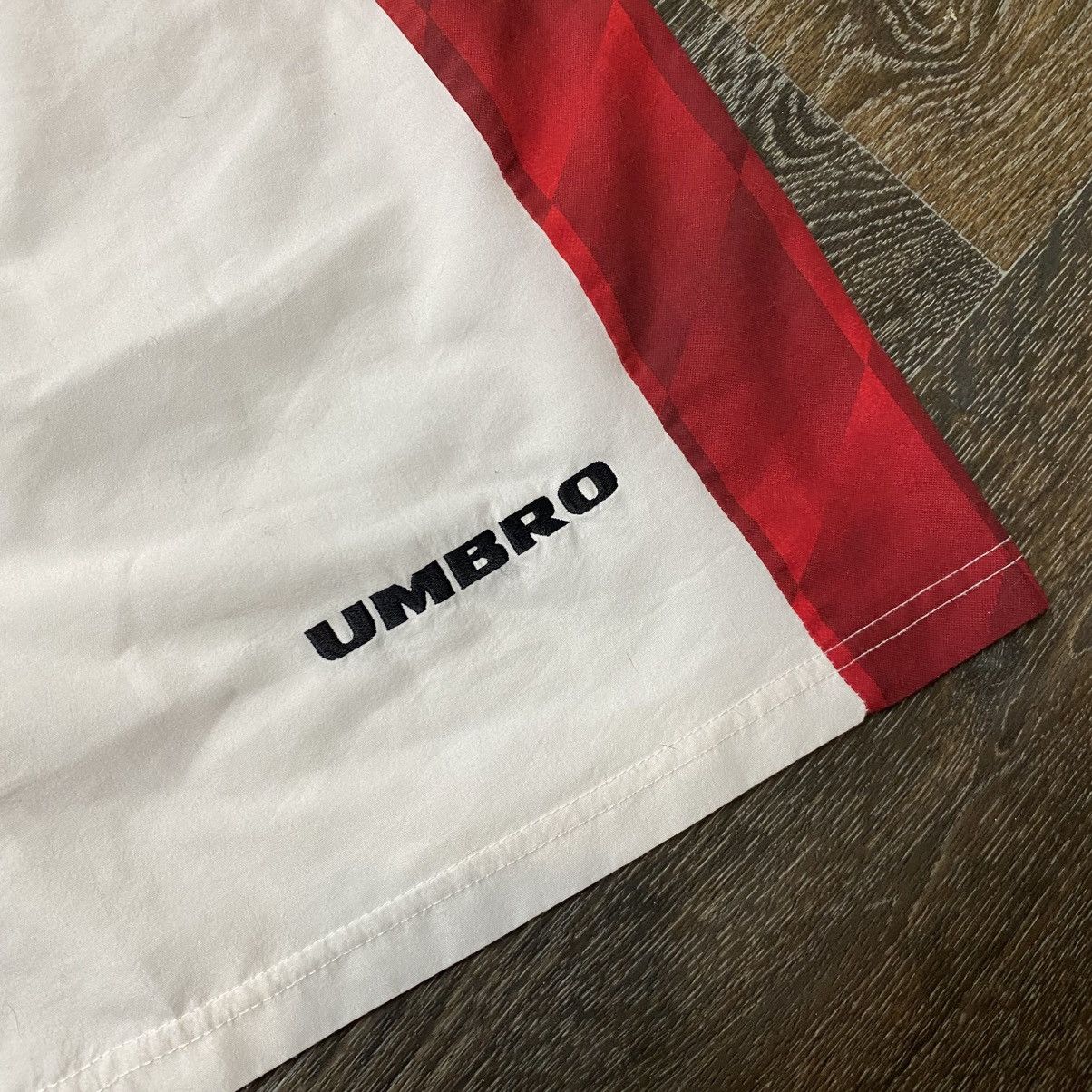 Umbro 90s Manchester United Umbro Classic Shorts 34 SHARP Size US 34 / EU 50 - 4 Thumbnail