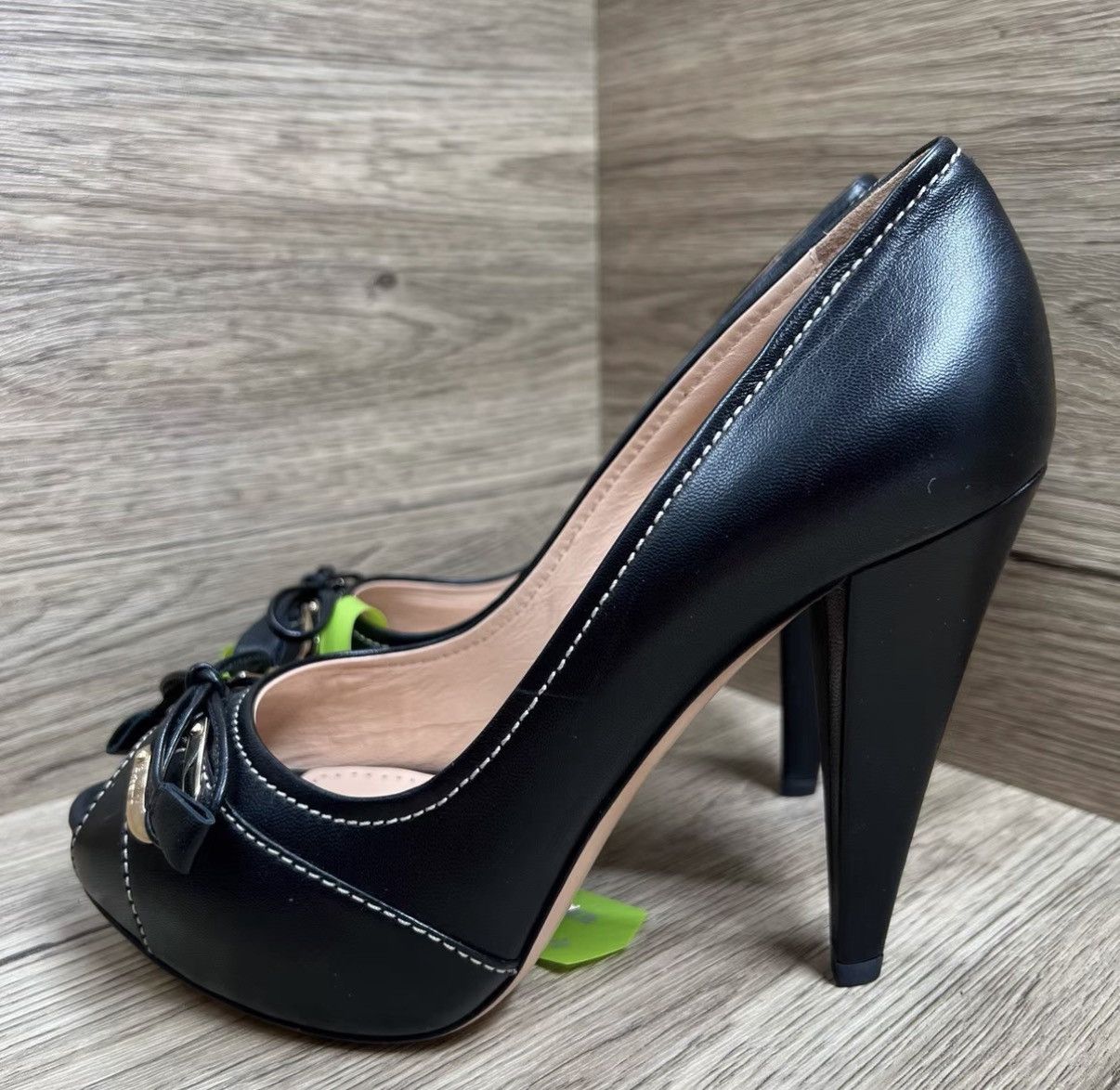 Bally Bally Black & Gold Bow High Heels J41 Size US 6.5 / IT 36.5 - 1 Thumbnail