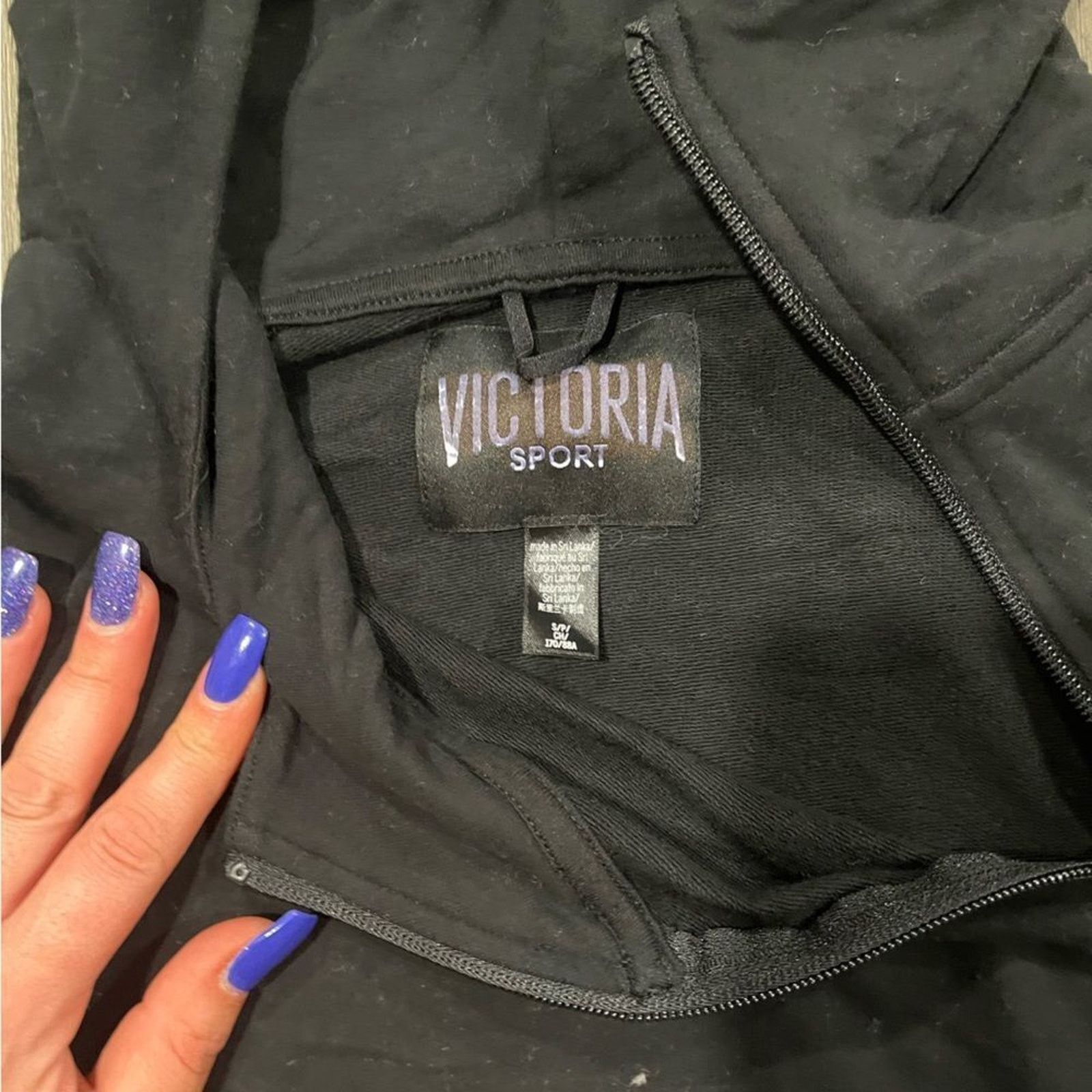 Vintage NWOT Victoria’s Secret Sport Pullover Cropped Hoodie Size S Size S / US 4 / IT 40 - 2 Thumbnail