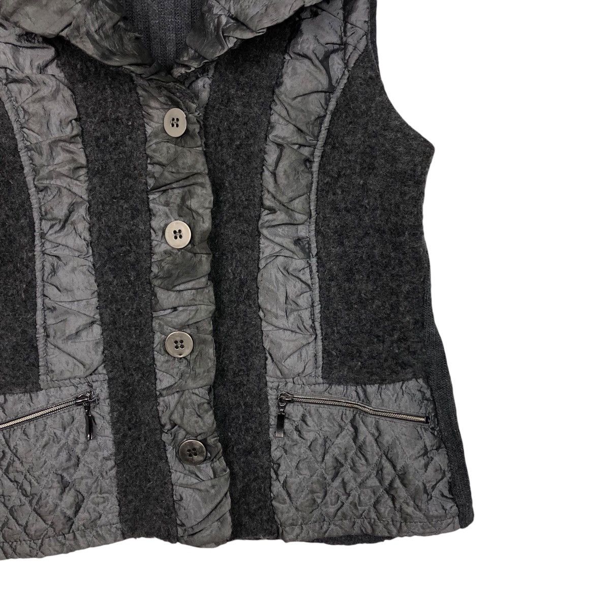Vintage Vintage Pause Cafe Made in Italy Vest TankTop Runway Design Size US M / EU 48-50 / 2 - 6 Thumbnail