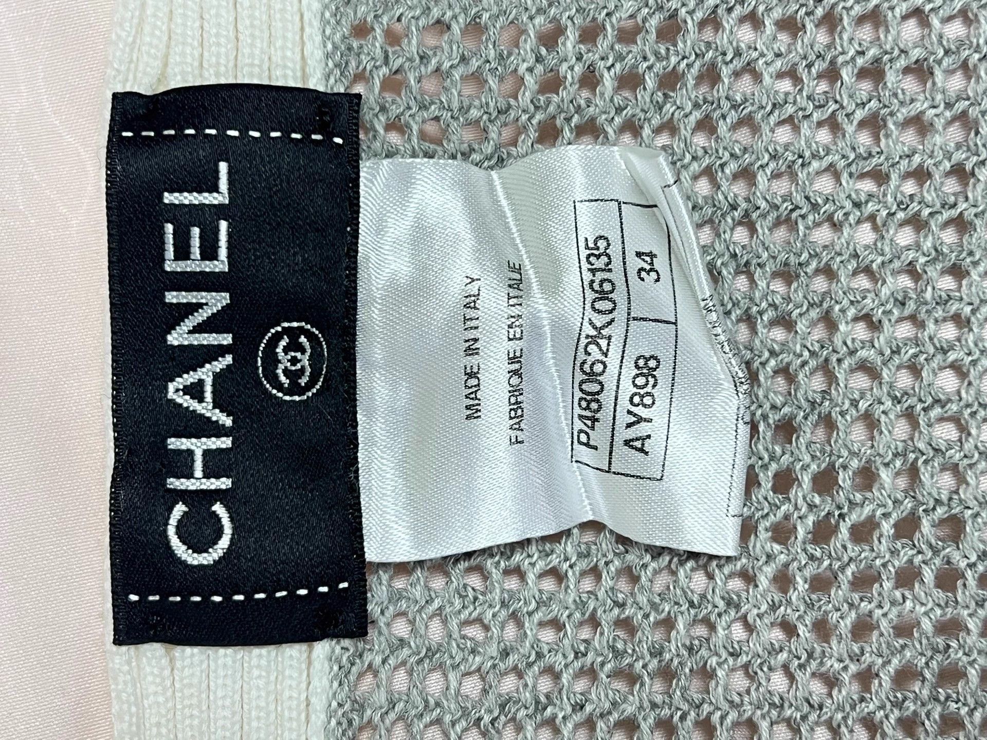 Chanel Chanel Gray White Colorblock CC Logo Knit Sweater 34 Size XS / US 0-2 / IT 36-38 - 7 Thumbnail