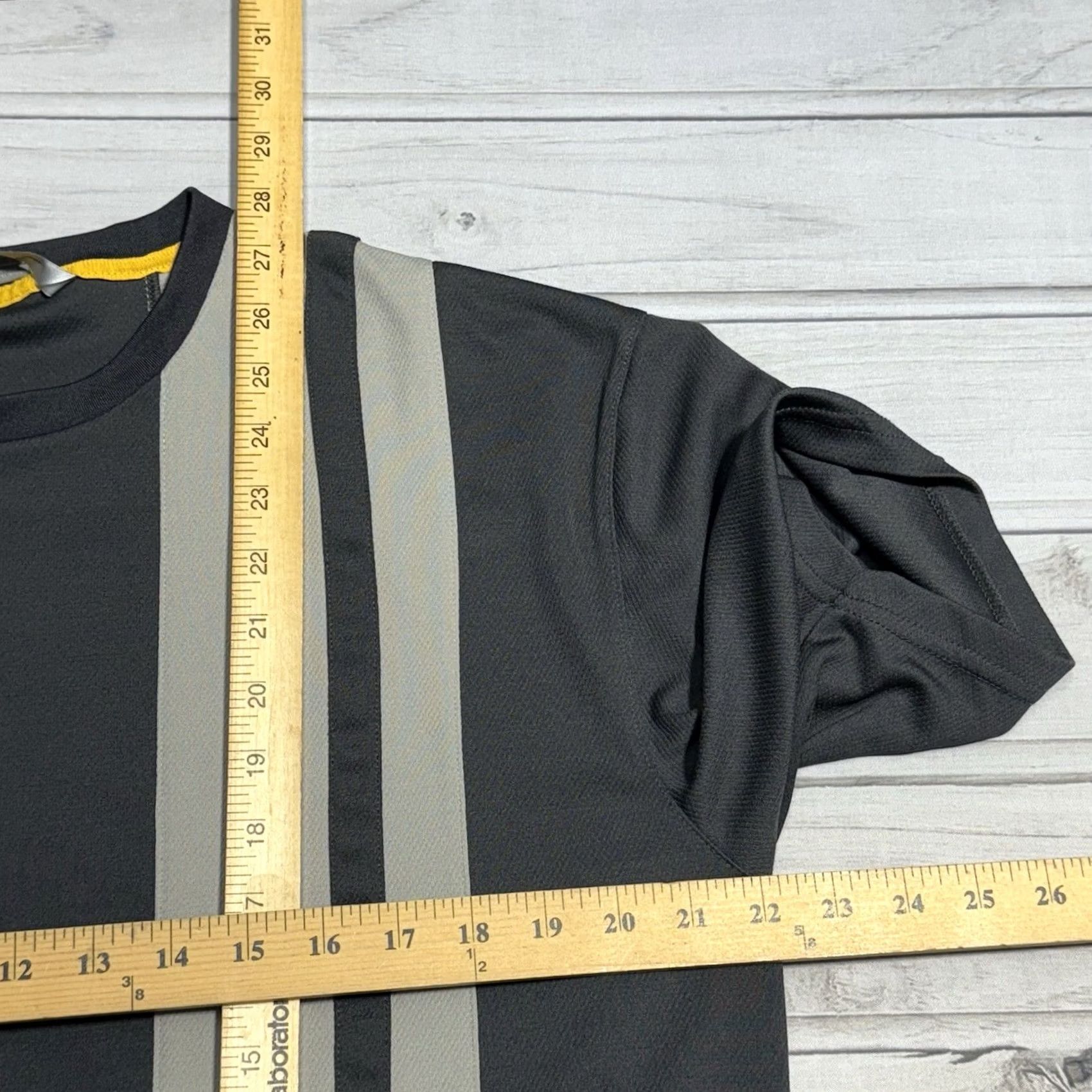 Nike VINTAGE Nike Shirt Mens Large Gray Running Tennis Gym Workout Soccer 90s Y2K Nike Dri-Fit Shirt Mens Large Gray Size US L / EU 52-54 / 3 - 6 Thumbnail