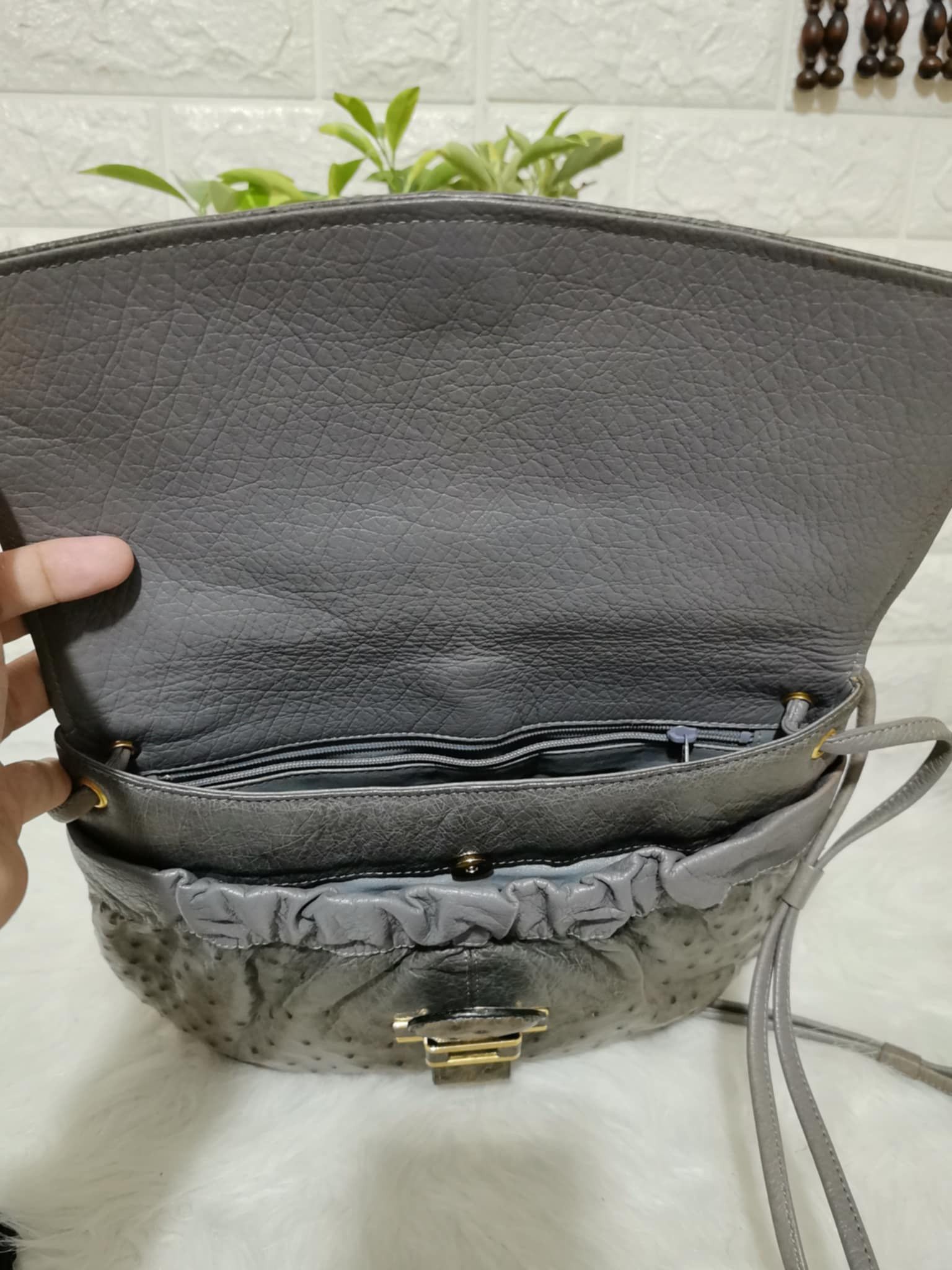 Japanese Brand × Vintage ORIGINAL JAPAN OSTRICH LEATHER SLING BAG/ CROSSBODY BAG. Size ONE SIZE - 8 Thumbnail