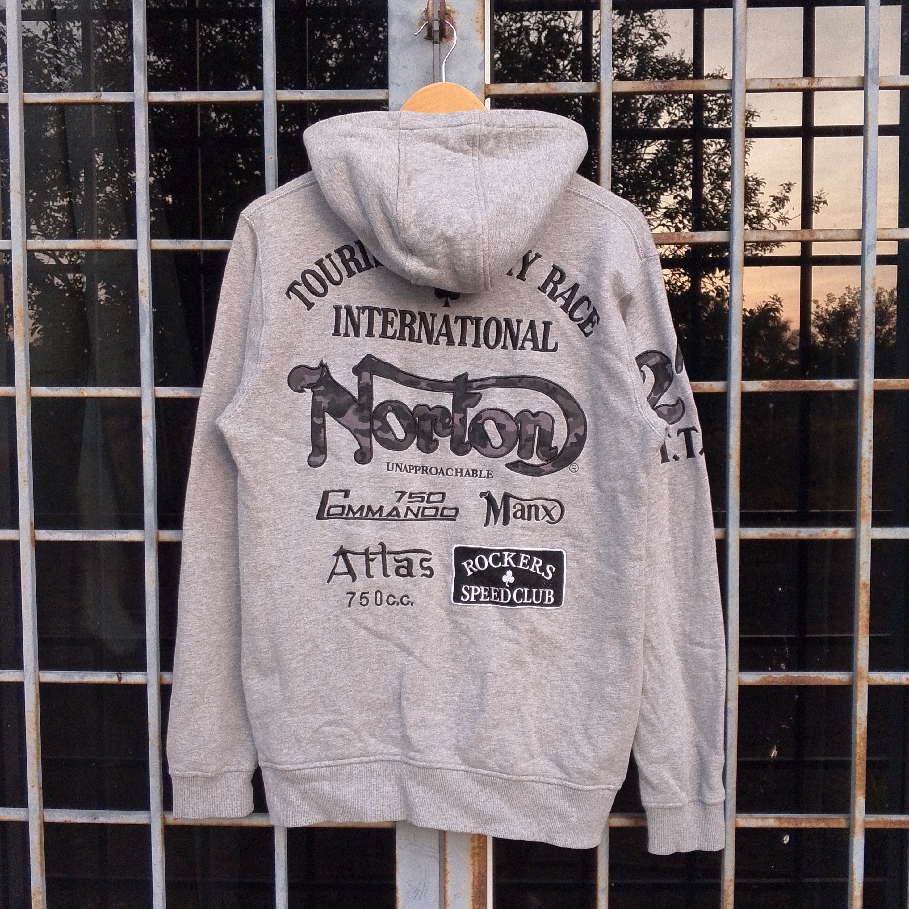 Norton Norton MotorcycleTTM International Zip Up Hoodie Size US M / EU 48-50 / 2 - 1 Thumbnail