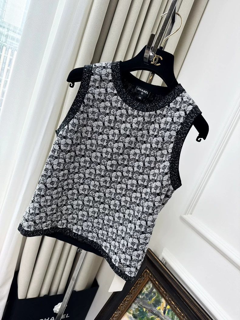 Chanel Chanel 23K camellia double C silver silk versatile vest Size XS / US 0-2 / IT 36-38 - 9 Thumbnail