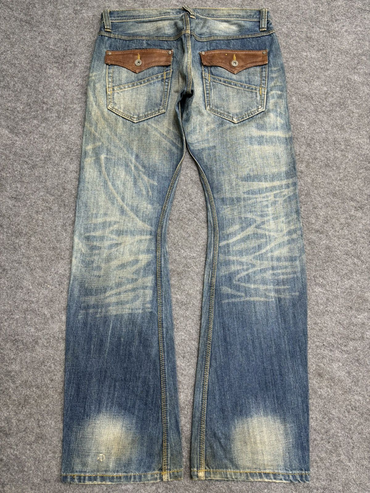 Japanese Brand 💥Japan Style Flare💥Hideaways Curve Distressed Denim F582 Size US 33 - 24 Thumbnail
