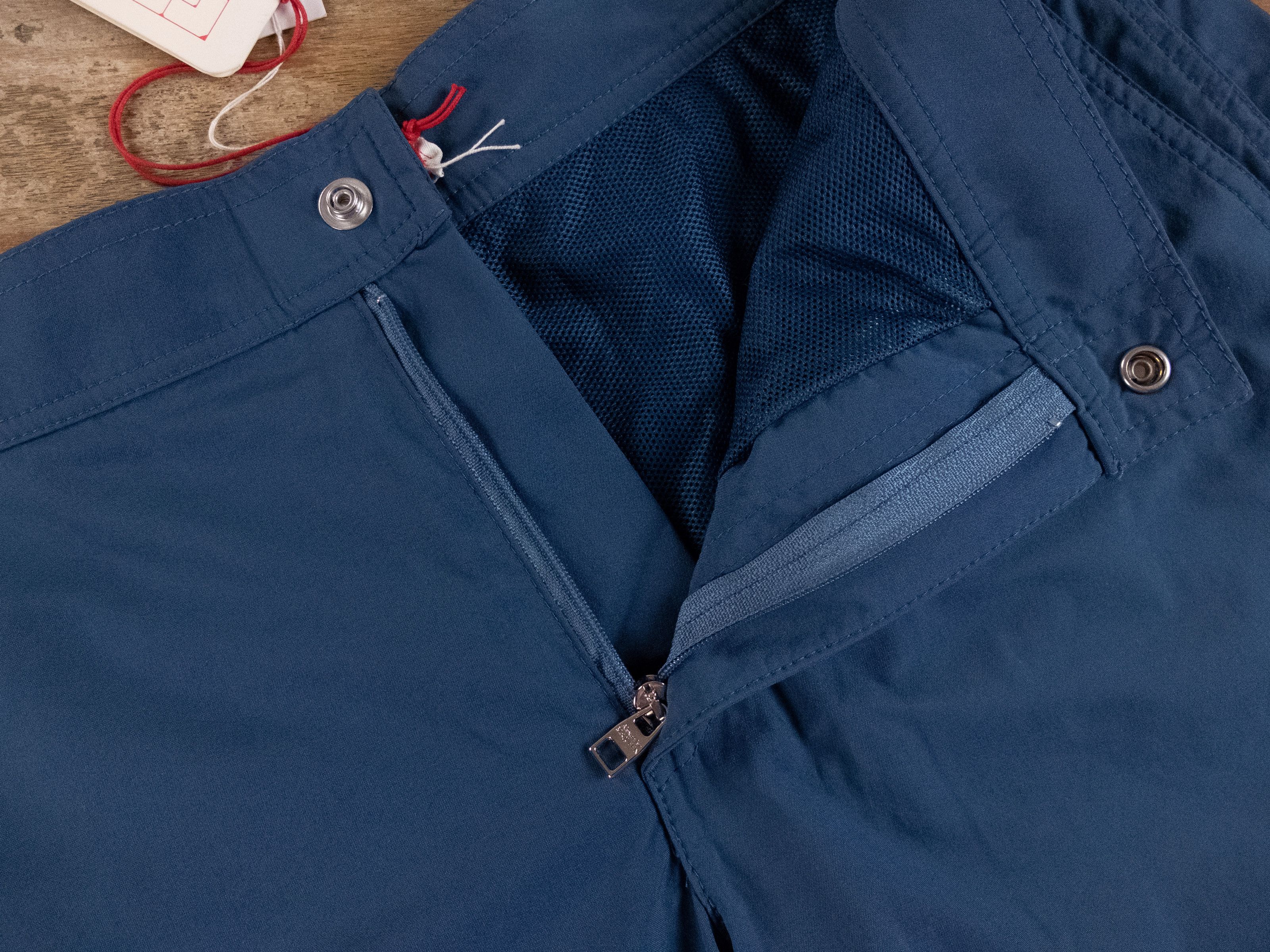 Alexander McQueen ALEXANDER MCQUEEN blue gothic A logo swim shorts Large q Size US 36 / EU 52 - 4 Thumbnail