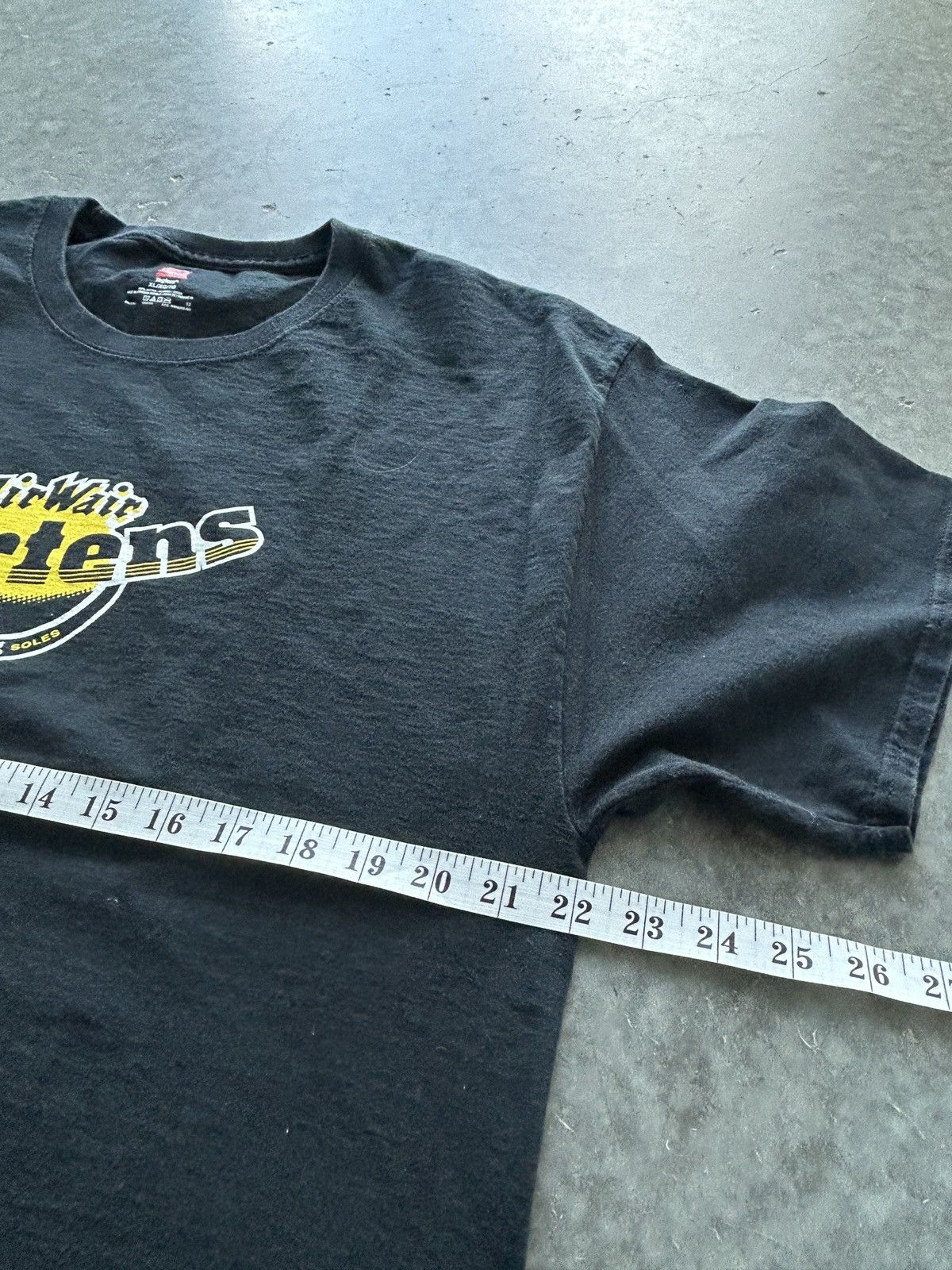 Vintage Vintage Y2K Dr Martens Graphic Tee Size US XL / EU 56 / 4 - 5 Thumbnail