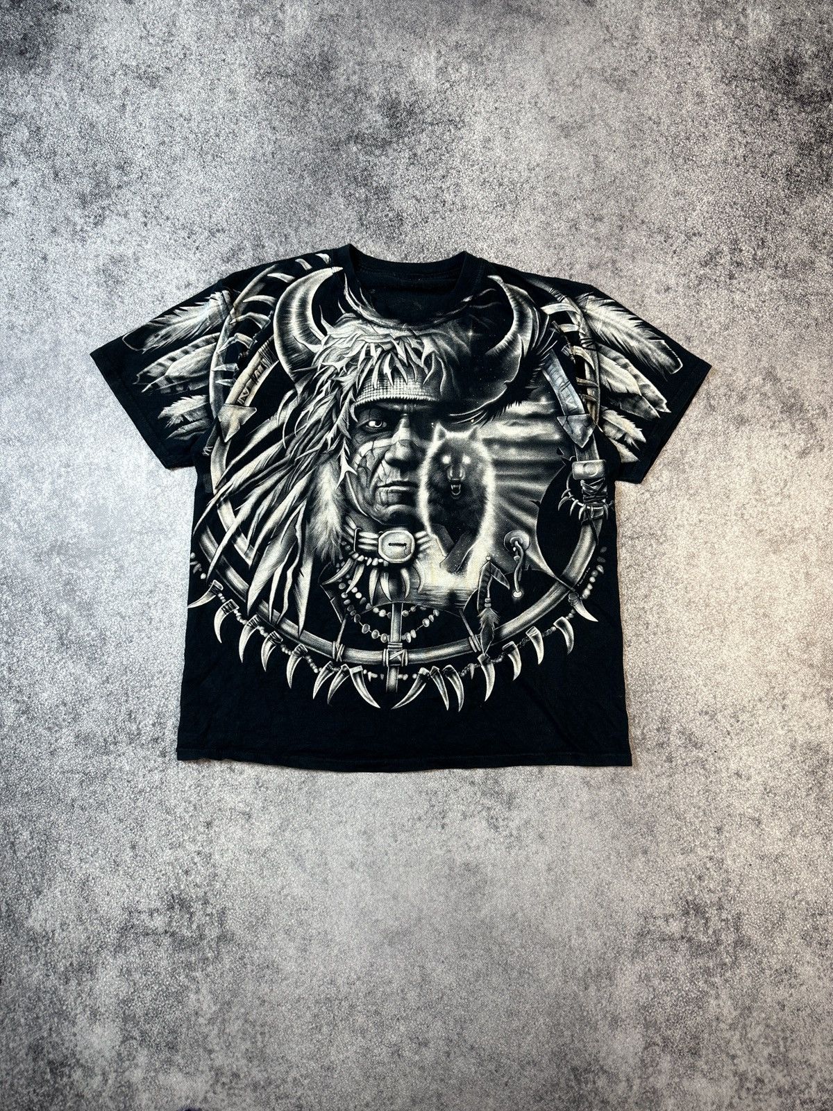 Vintage Vintage Indians Wolf Logo t-shirt Streetwear Full Print L Size US L / EU 52-54 / 3 - 1 Thumbnail
