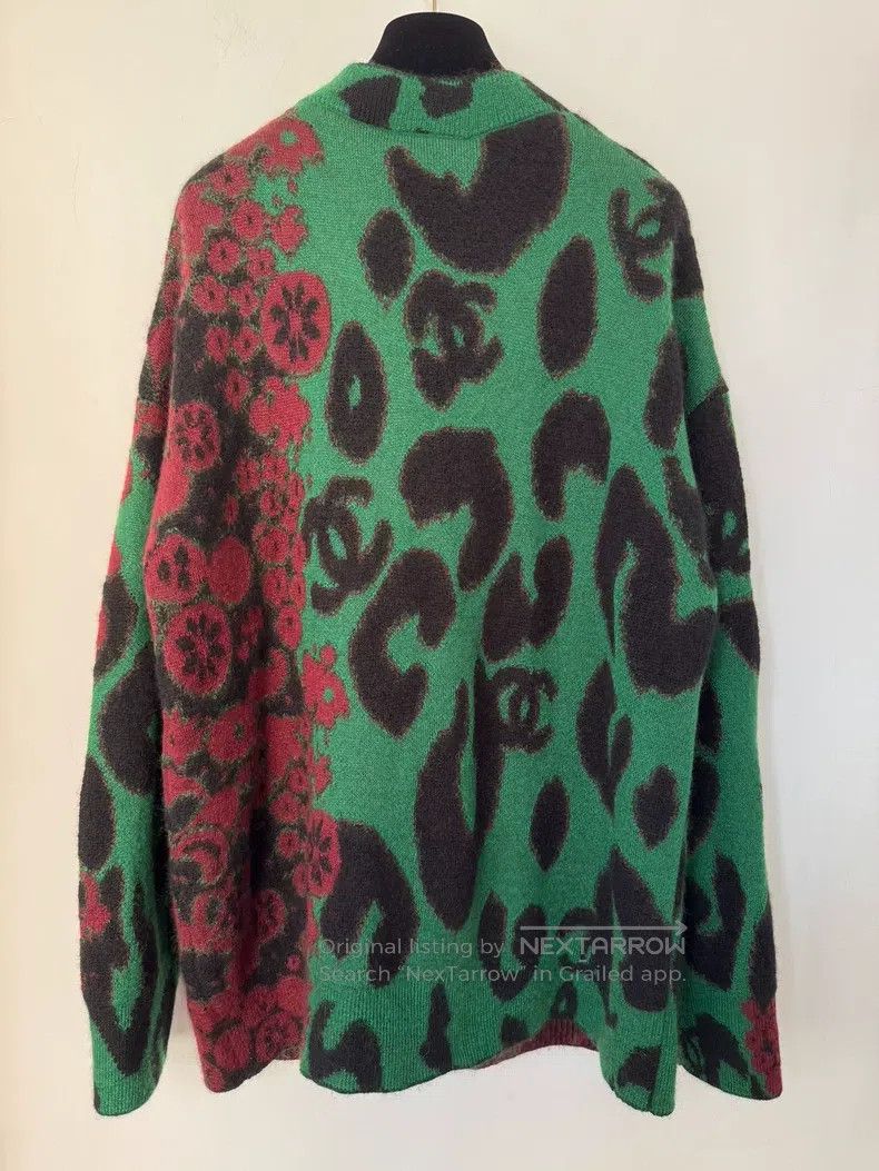 Chanel Chanel Red and green horse sea hair leopard print V-neck l Size XS / US 0-2 / IT 36-38 - 2 Thumbnail