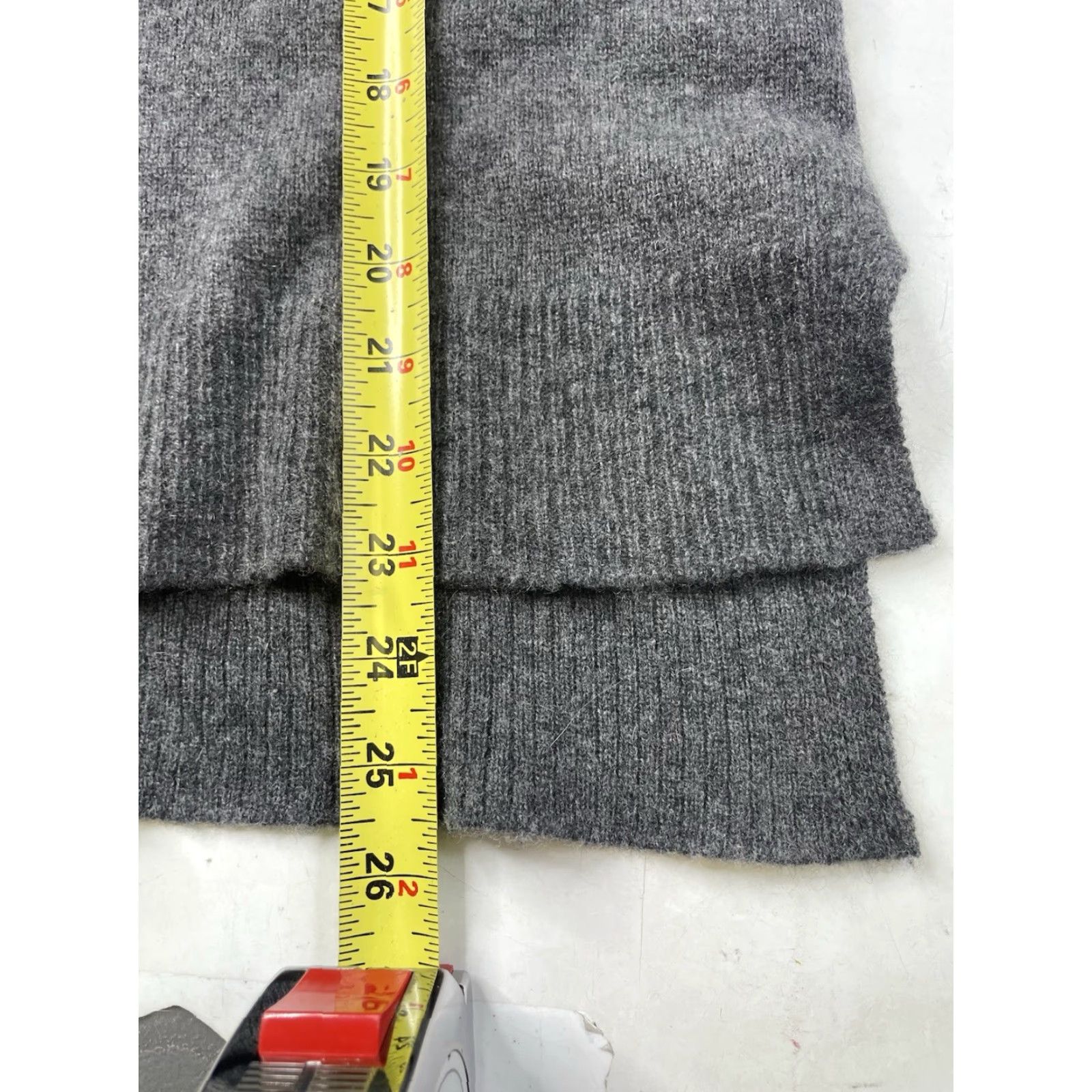 Vintage Magaschoni 100% Cashmere V-Neck Pullover Sweater Gray Womens Small Size S / US 4 / IT 40 - 6 Thumbnail