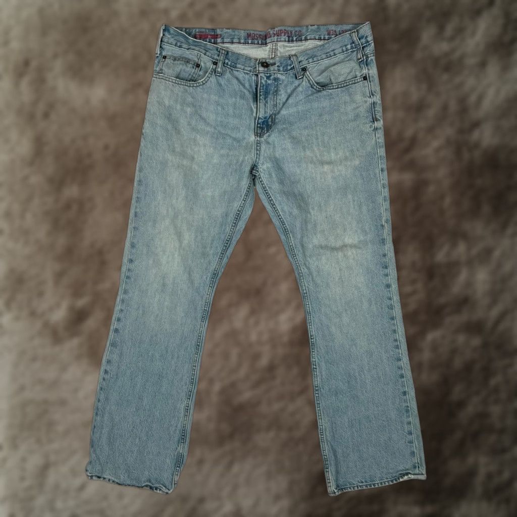 Mossimo VINTAGE Mossimo Supply Co Jeans Mens 38x32 Blue Light Wash Straight Leg Y2K Size US 38 / EU 54 - 1 Thumbnail