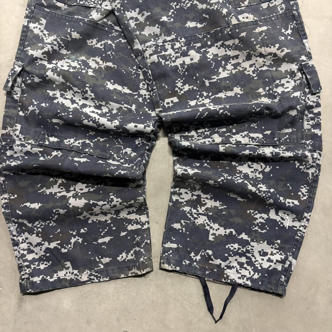 Vintage Crazy Vintage Y2K/2000s Skater Style Blue Digital Camo Streetwear Cargo Pants! Size US 38 / EU 54 - 4 Thumbnail