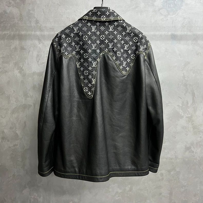 Louis Vuitton Louis Vuitton Black logo presbyopic pocket patchwork leath Size US M / EU 48-50 / 2 - 5 Thumbnail