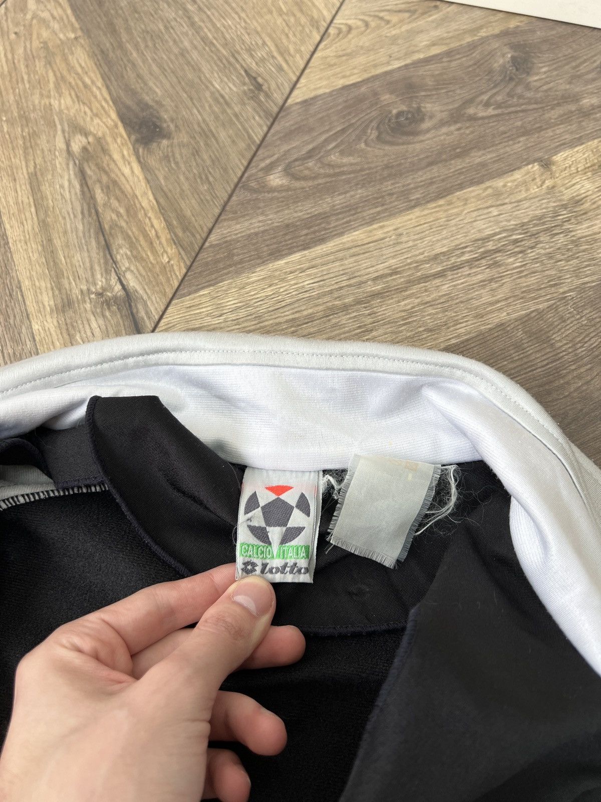 Lotto Sport Vintage Lotto Track Jacket black white big logo sport 90s Size US L / EU 52-54 / 3 - 12 Thumbnail
