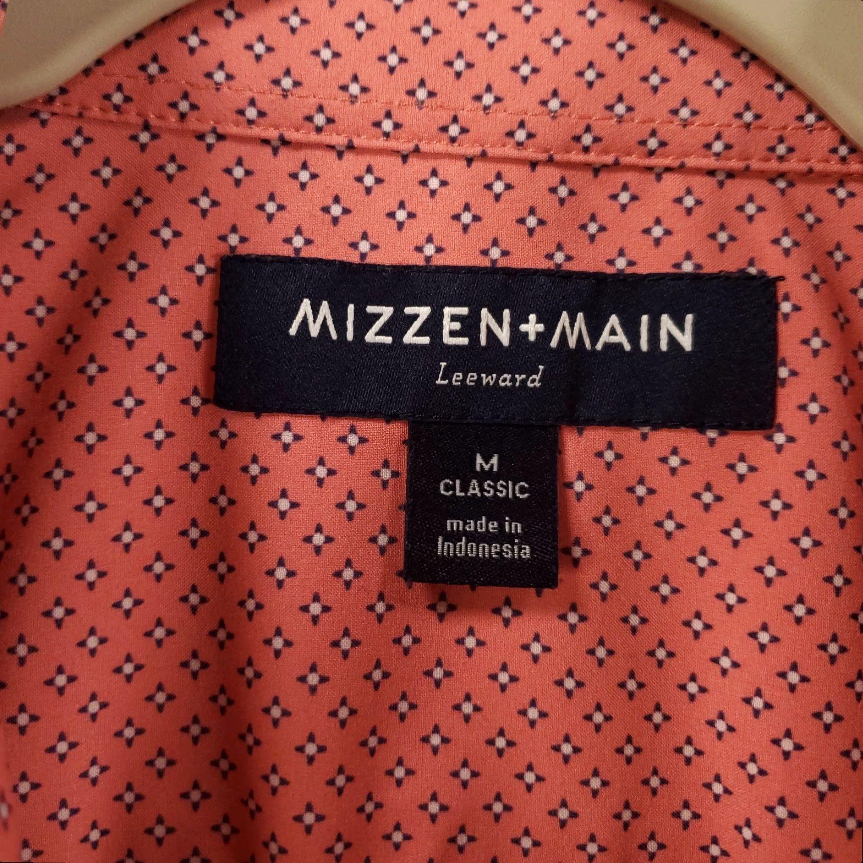 Mizzen+Main Mizzen+Main Shirt Button-Up Mens Medium Pink Diamond Print Stretch Size US M / EU 48-50 / 2 - 4 Thumbnail