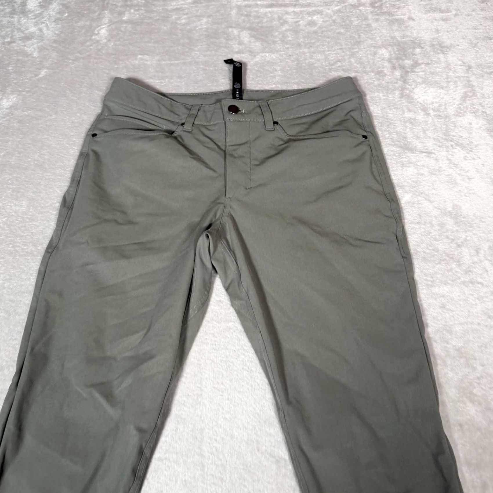 Lululemon Lululemon Mens Pants Green Commission Relaxed ABC Tech Chino Flat Front 31 Regular Inseam 26 Straight Leg Size US 31 - 3 Thumbnail