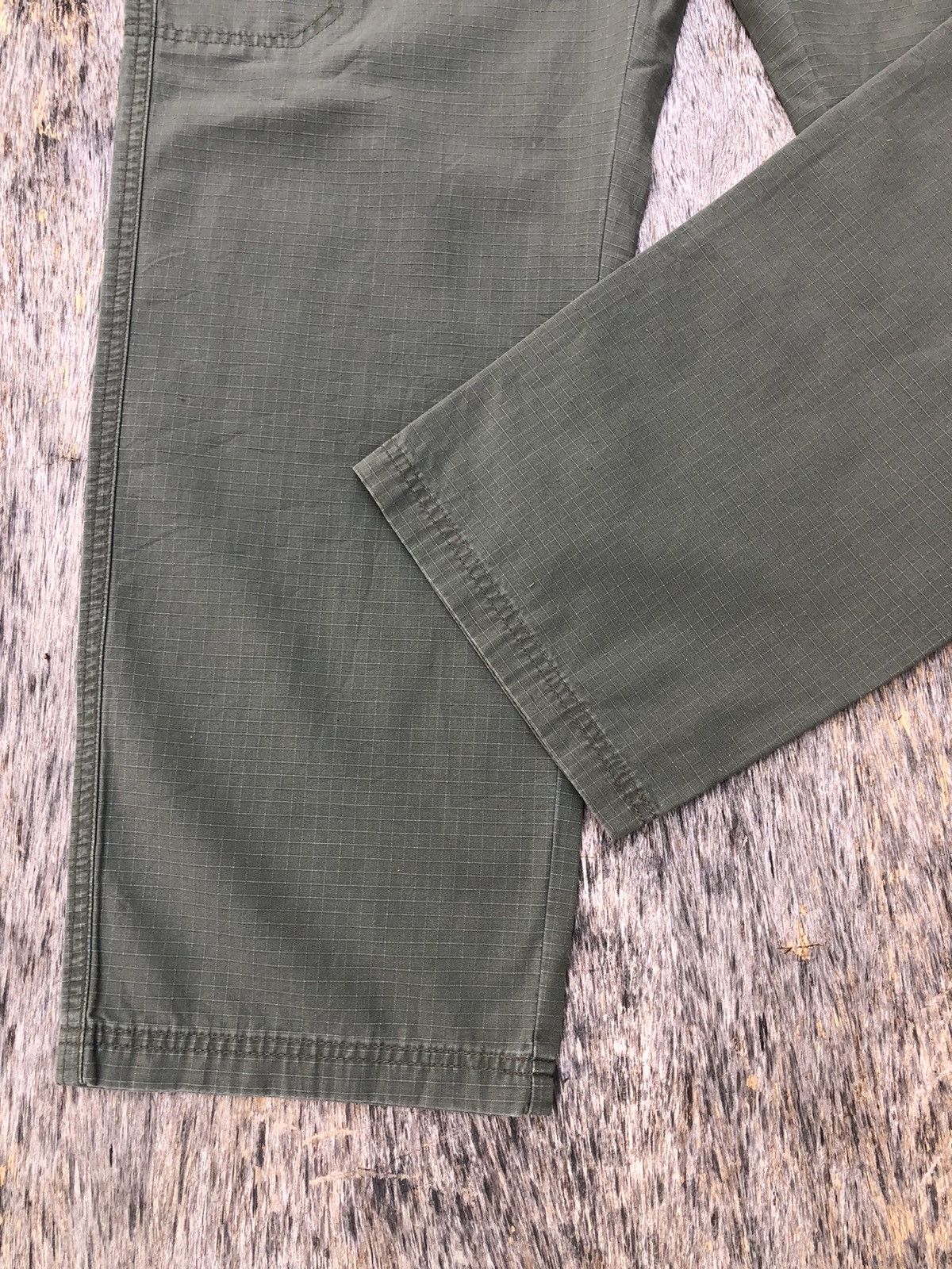 Japanese Brand Very rare Green Cargo Pants Baggy Pattern W33 x L40 Size US 33 - 4 Thumbnail