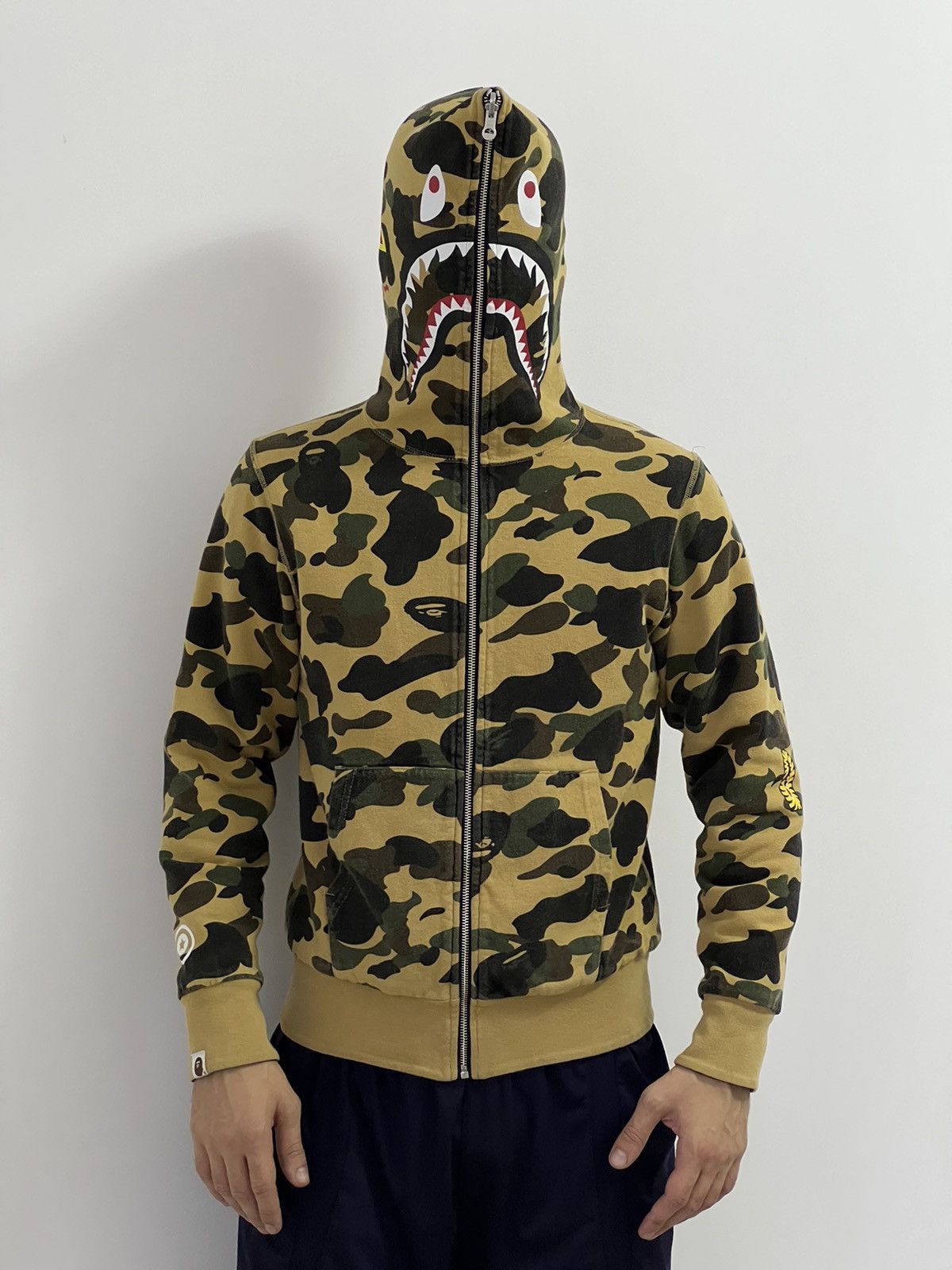 Bape Reversible camouflage with black Bape Shark print hoodie Size US S / EU 44-46 / 1 - 1 Thumbnail