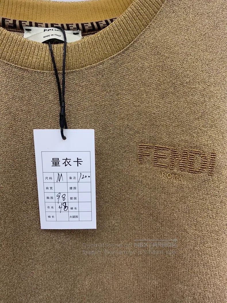 Fendi Fendi Golden Short-sleeve, Gold Knit Size M / US 6-8 / IT 42-44 - 3 Thumbnail