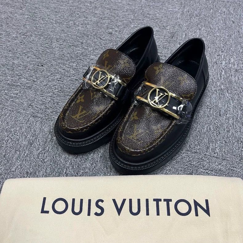 Louis Vuitton Louis Vuitton Sleek and Comfortable Carrefour Platform Sho Size US 5.5 / IT 35.5 - 1 Thumbnail