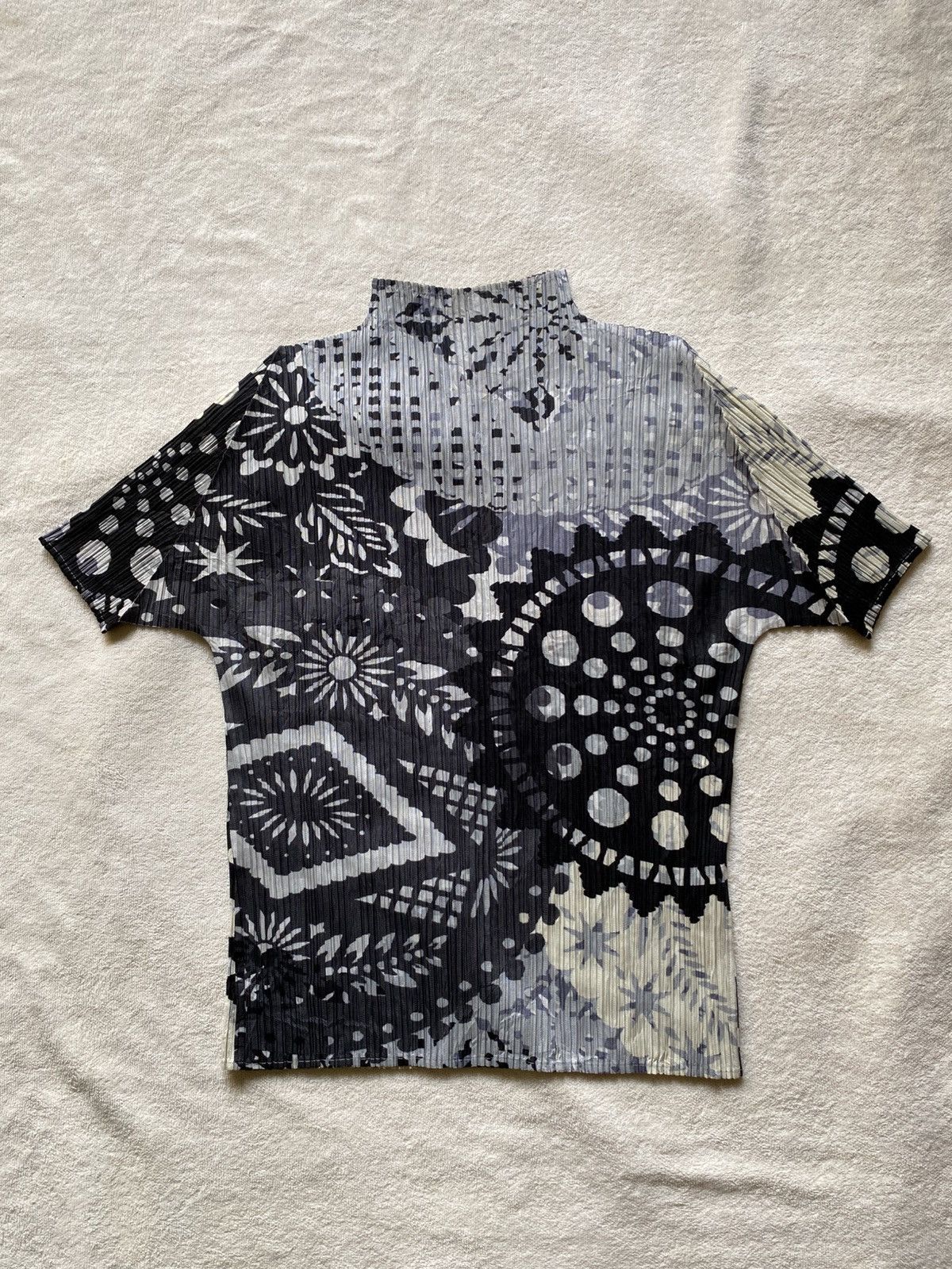 Pleats Please Issey Miyake PLEATS PLEASE ISSEY MIYAKE BLOUSES ART VINTAGE Size M / US 6-8 / IT 42-44 - 1 Thumbnail