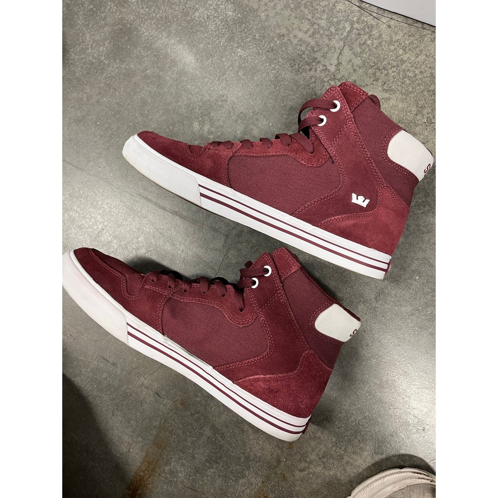 Supra Supra Men's Vaider Skate wine red shoe High Top 2023 size 11 Size US 11 / EU 44 - 4 Thumbnail