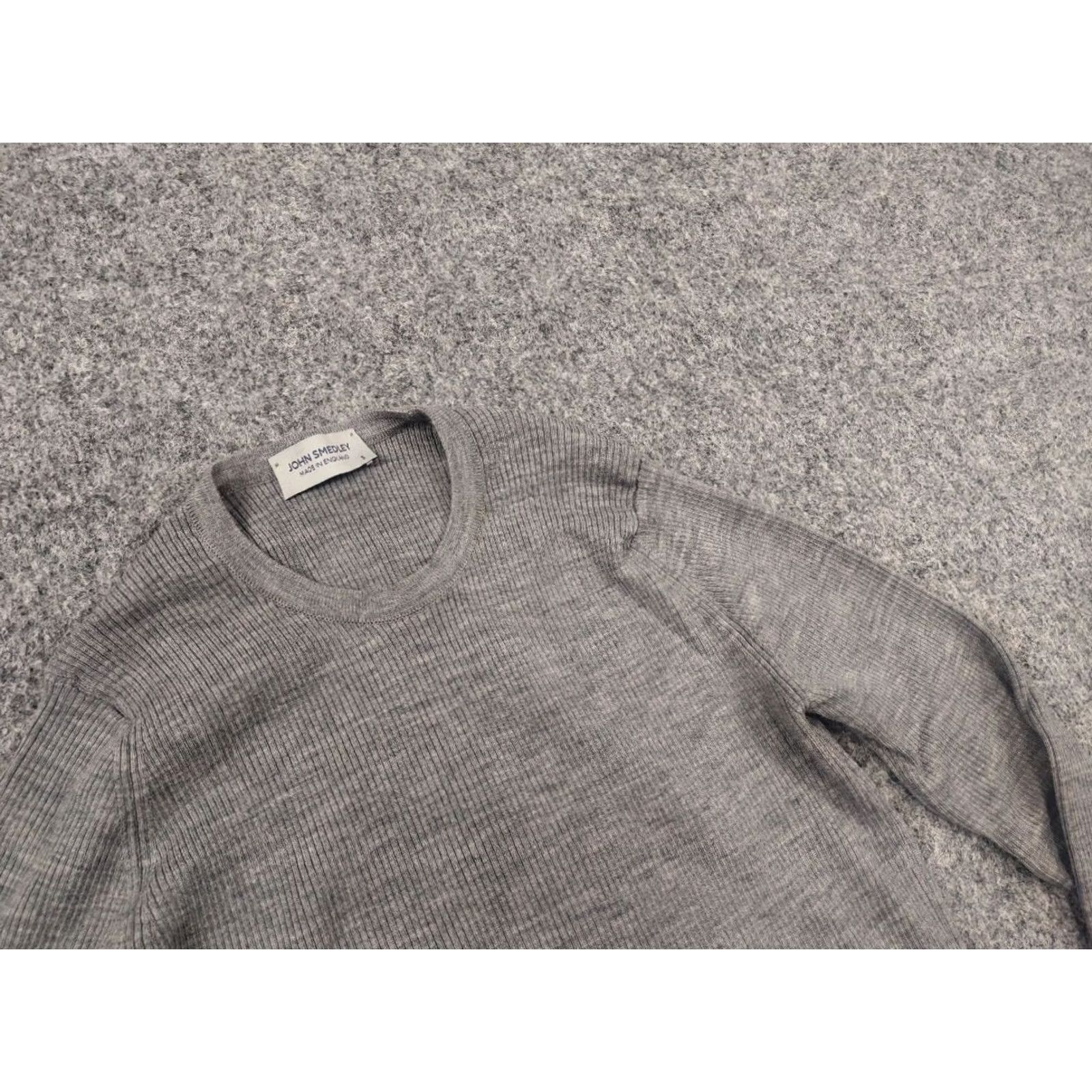 John Smedley John Smedley England gray Crewneck Wool Sweater Long sleeve S Men's Pullover Knit Solid - Size US S / EU 44-46 / 1 - 3 Thumbnail