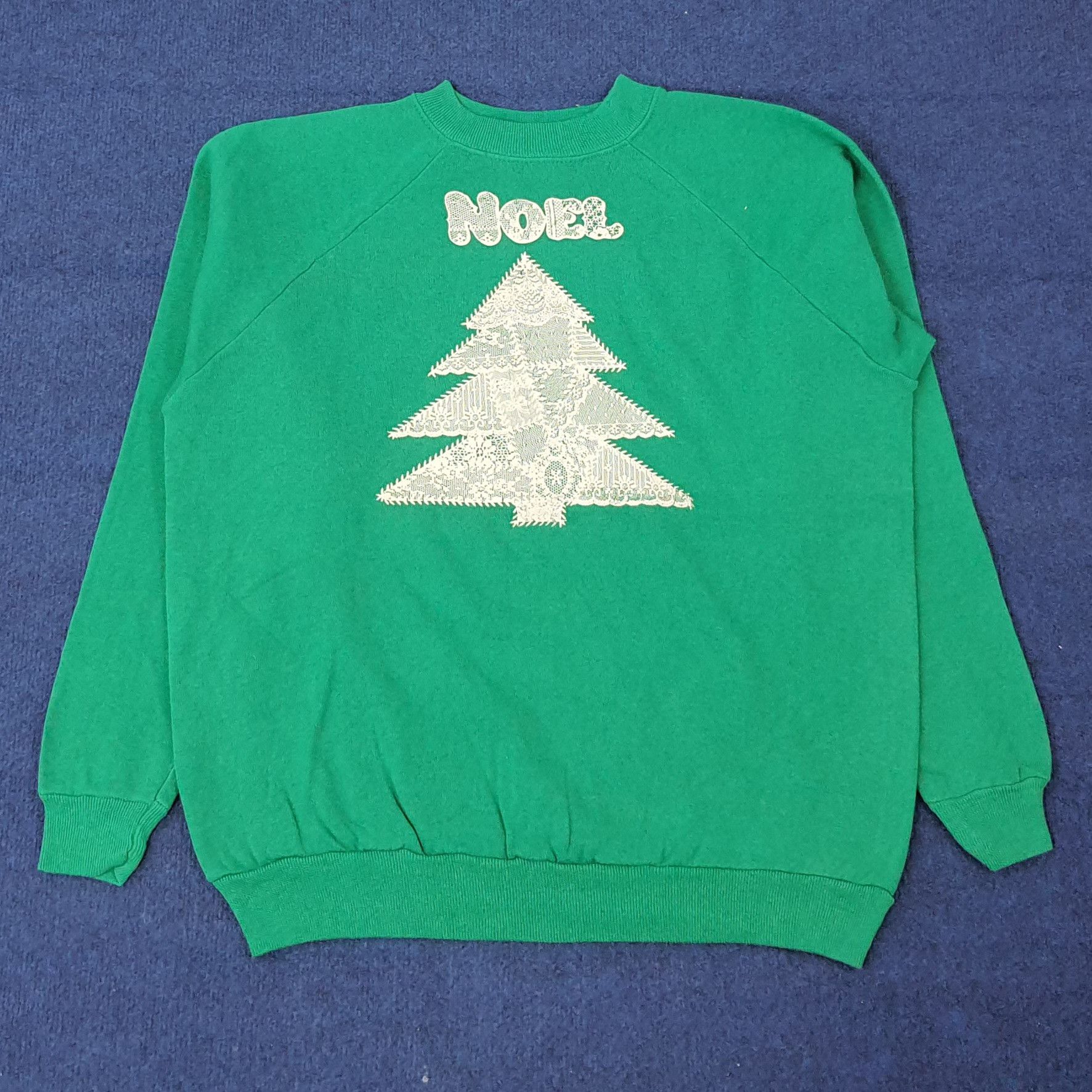 Vintage Vintage Noel Christmas Tree Sweatshirt C227N14 Size US M / EU 48-50 / 2 - 1 Thumbnail