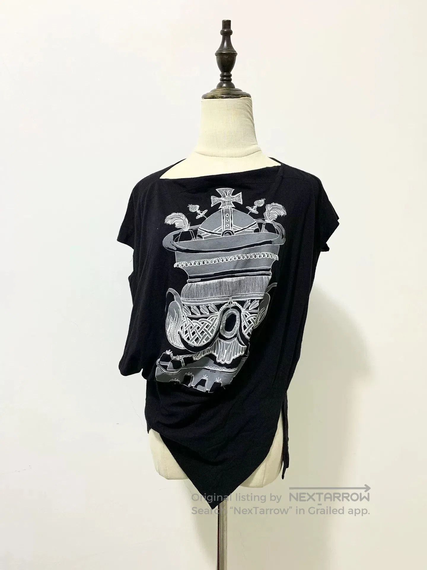 Vivienne Westwood Vivienne Westwood Vintage Embossed T. Size M / US 6-8 / IT 42-44 - 1 Thumbnail