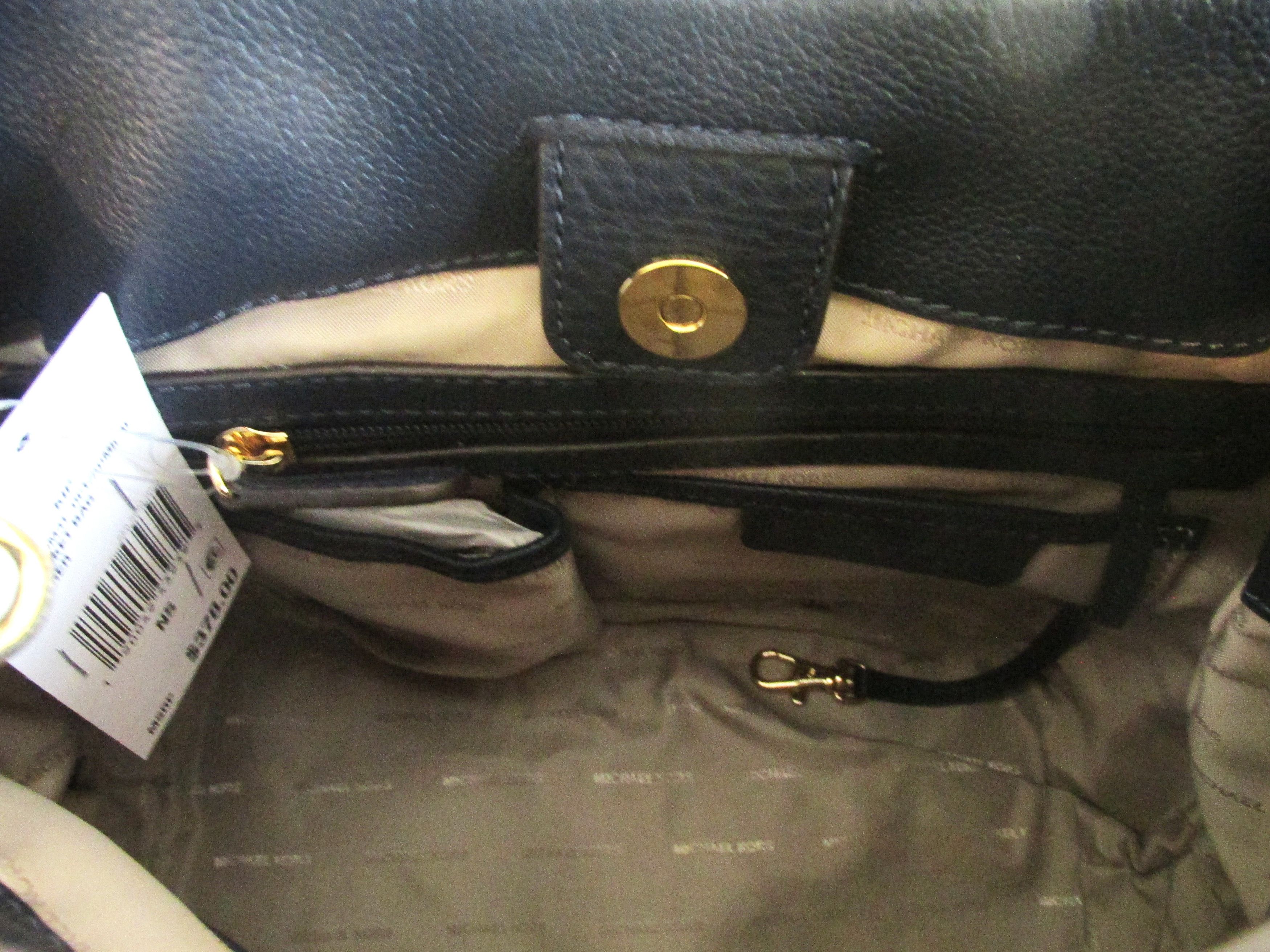 Michael Kors Michael Kors (Kip) New Large Bucket-Style Leather Handbag Size ONE SIZE - 6 Thumbnail