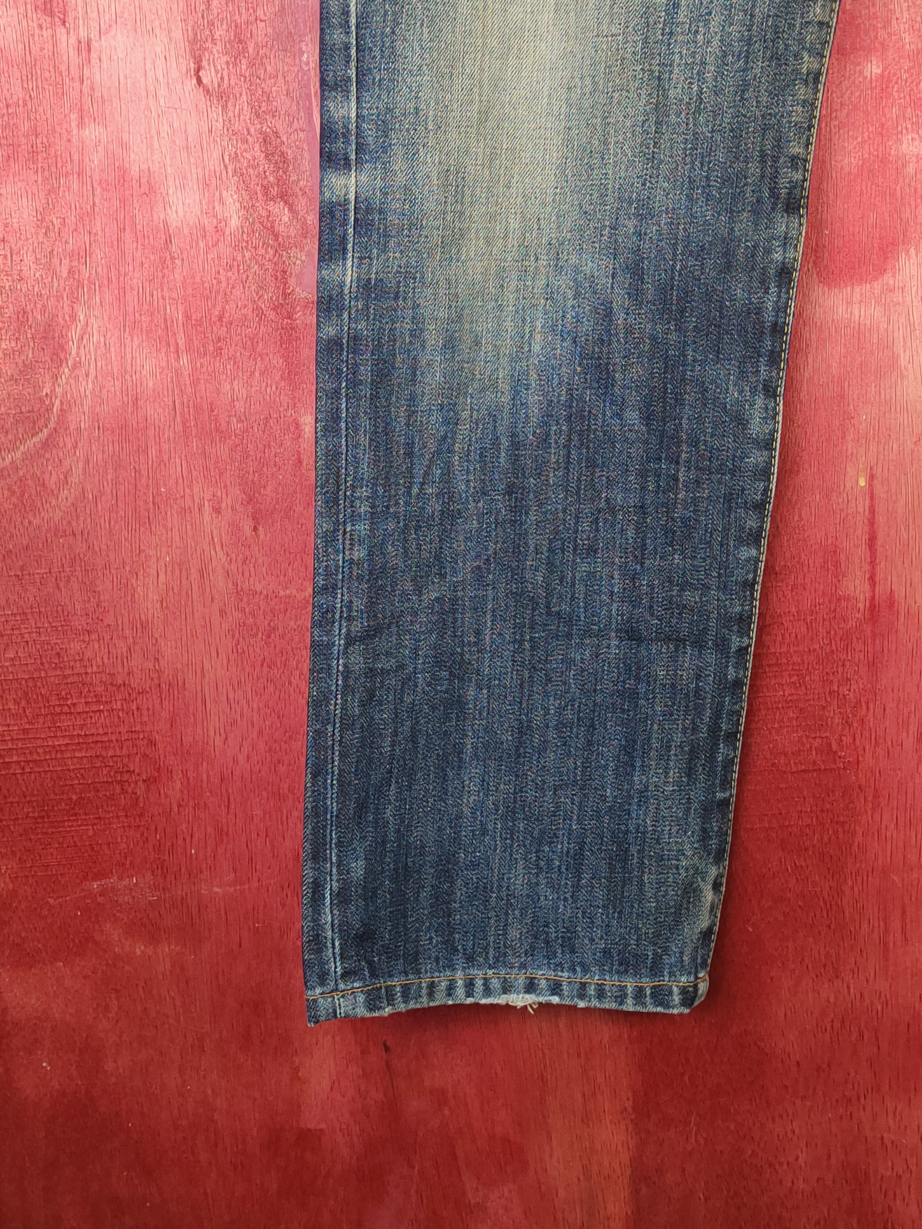 Japanese Brand Uniqlo Dark Blue Faded Distressed Ripped Jeans #S1652 Size US 32 / EU 48 - 4 Thumbnail