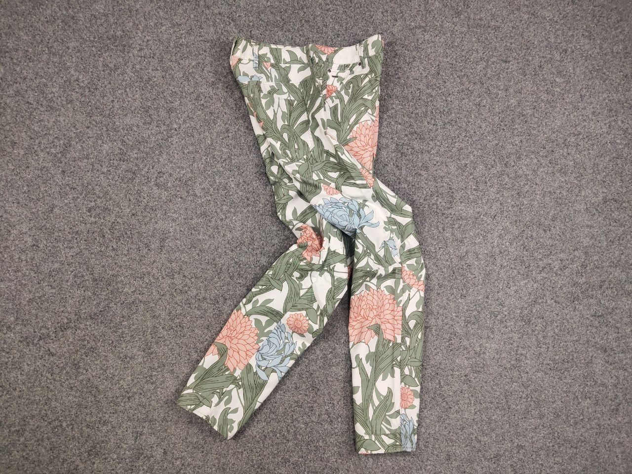 G-Star × Pharrell G-star raw Pharrell 5622 3d tapered flowers Boyfriend Jeans Size US 30 / EU 46 - 11 Thumbnail
