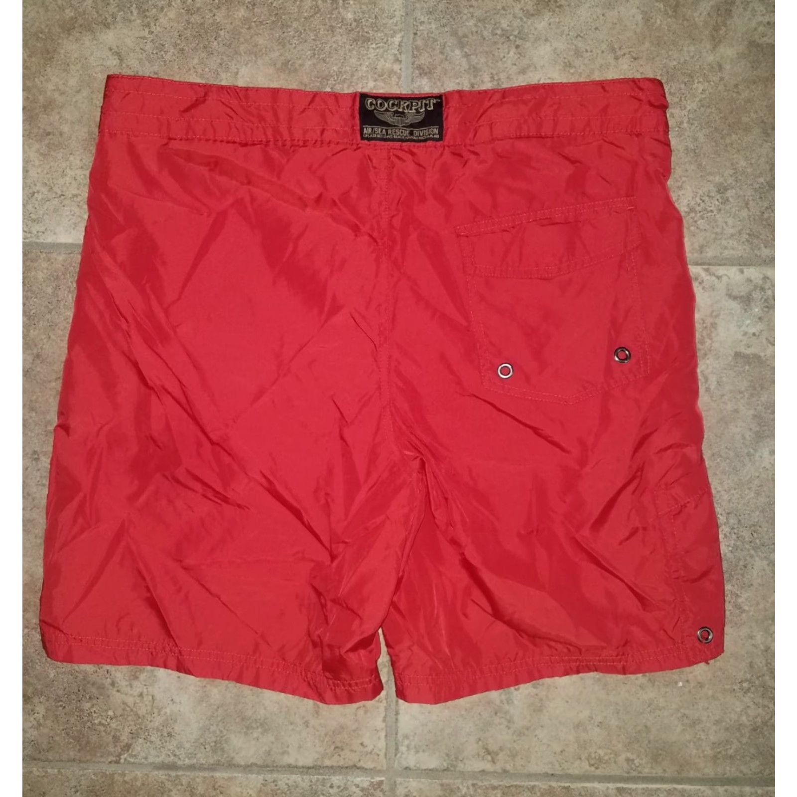 Vintage VINTAGE COCKPIT USA Red Board Short Mens Size 36 Certificate Of Authenticity Mens Red Board Short COCKPIT USA Size US 36 / EU 52 - 5 Thumbnail