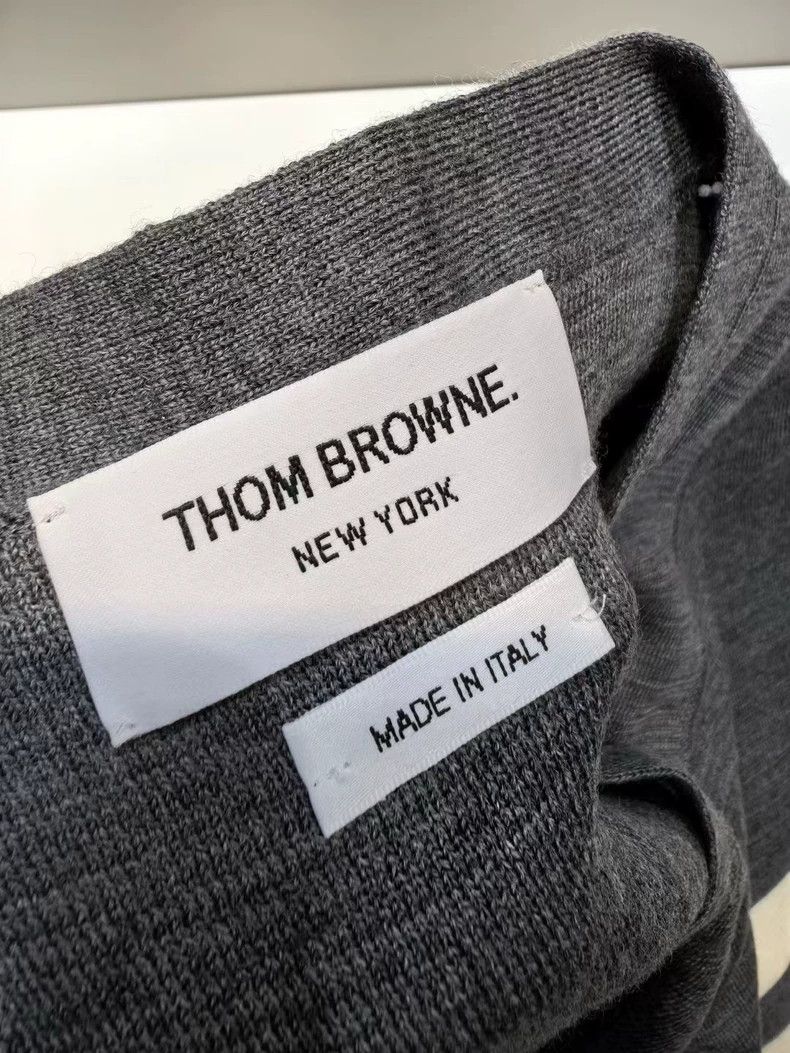 Thom Browne Thom Browne Grey classic four-striped single-breasted long- Size US XL / EU 56 / 4 - 4 Thumbnail
