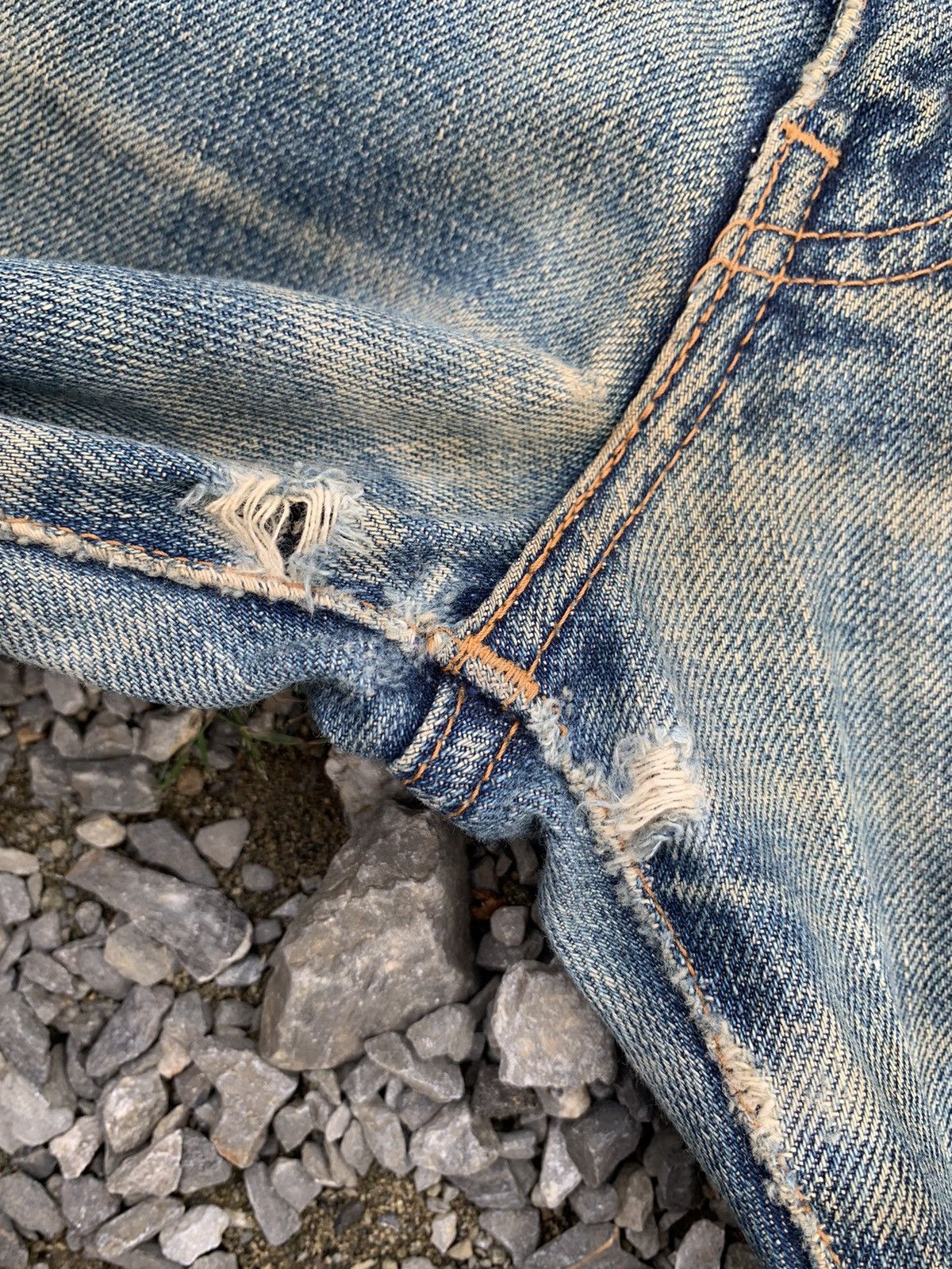 Levi's VINTAGE LEVI’S BIG E 502 J22 SELVEDGE RUSTY DISTRESSED DENIM Size US 31 - 22 Thumbnail