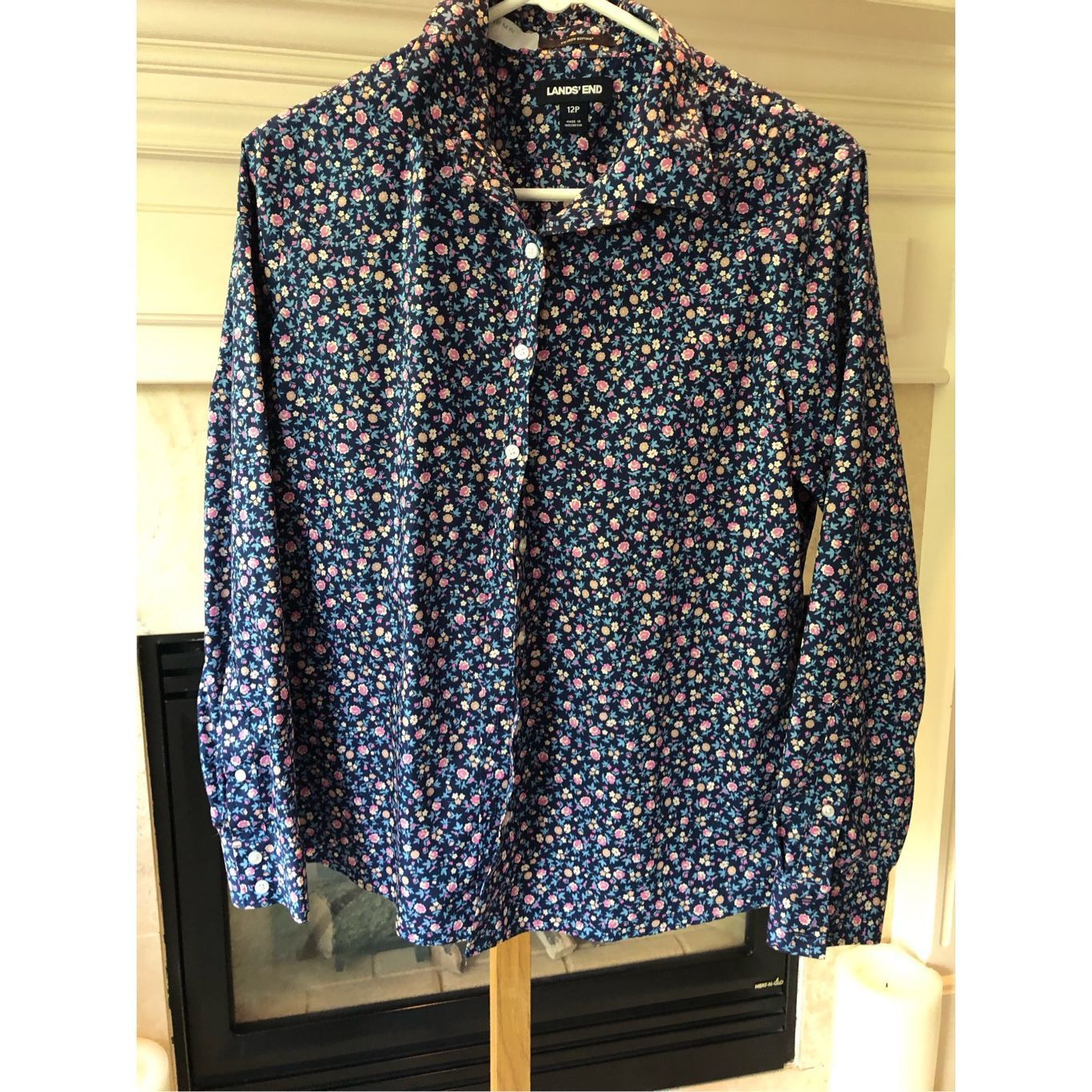 Lands' End Lands End (Elinore Olsen engraved) Women’s Blue and Pink Floral Collared Button Up Long Sleeve Blouse Size Petite 12 Size XL / US 12-14 / IT 48-50 - 1 Thumbnail