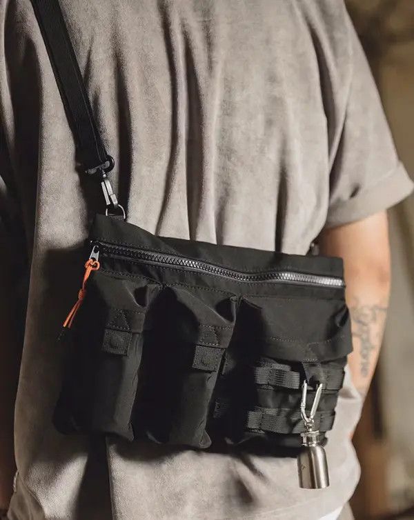 Japanese Brand Military outdoor shoulder side bag crossbody bag Size ONE SIZE - 1 Thumbnail