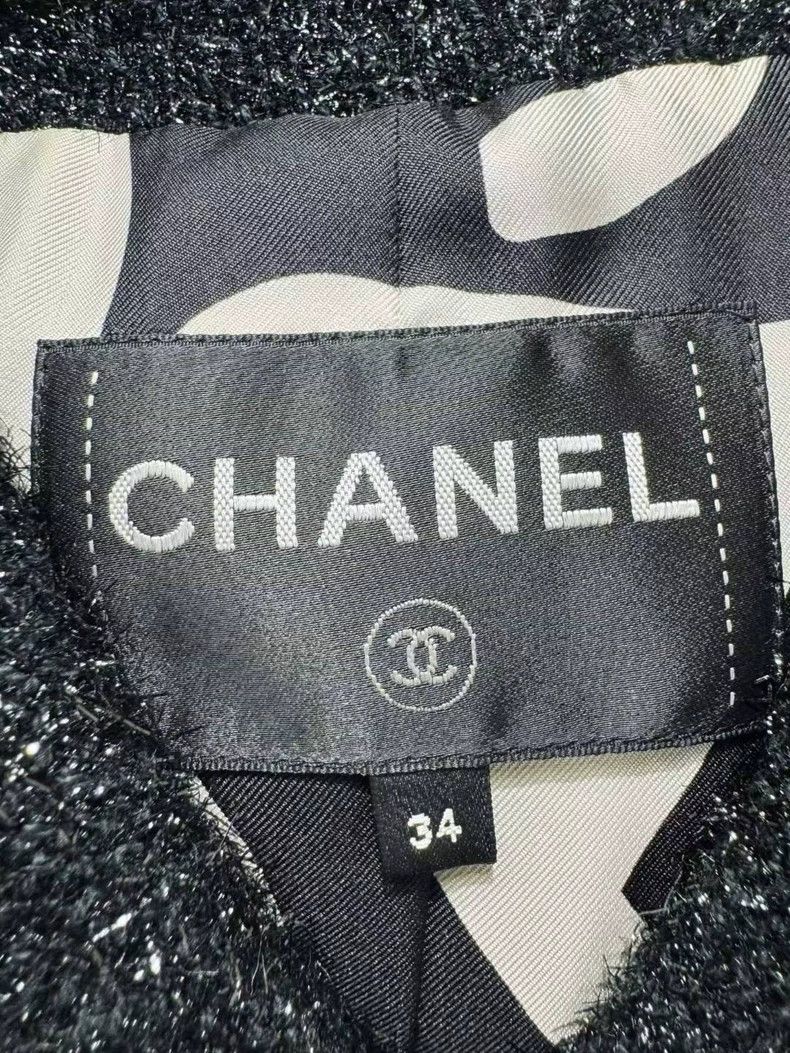 Chanel Chanel Black shiny heart button short coat Size XXS / US 00 / IT 34 - 5 Thumbnail