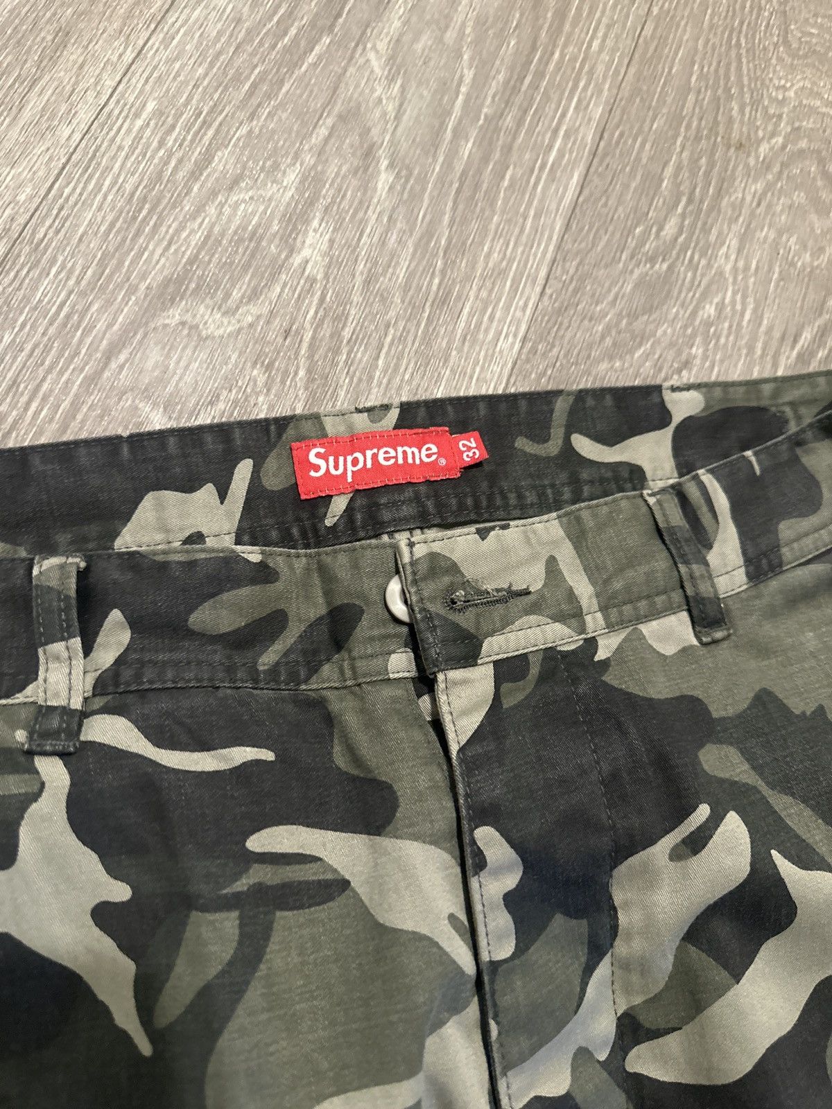 Supreme Supreme Baggy Camo Cargos Size US 32 / EU 48 - 4 Thumbnail