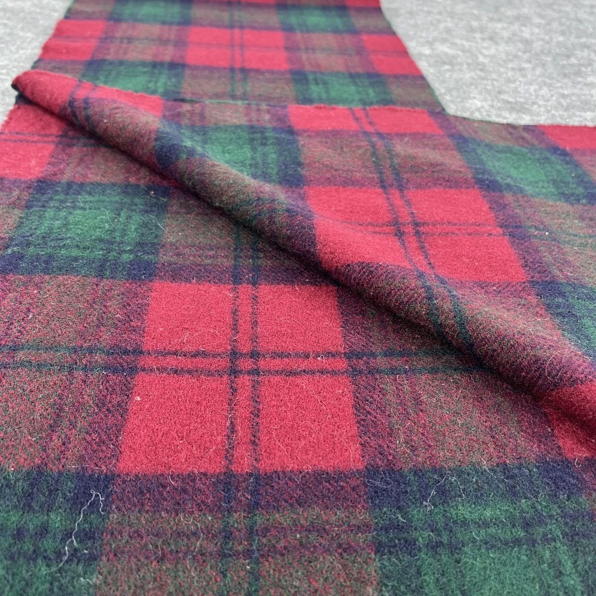 Begg & Co. Scarf / Muffler / Neckwear T1065