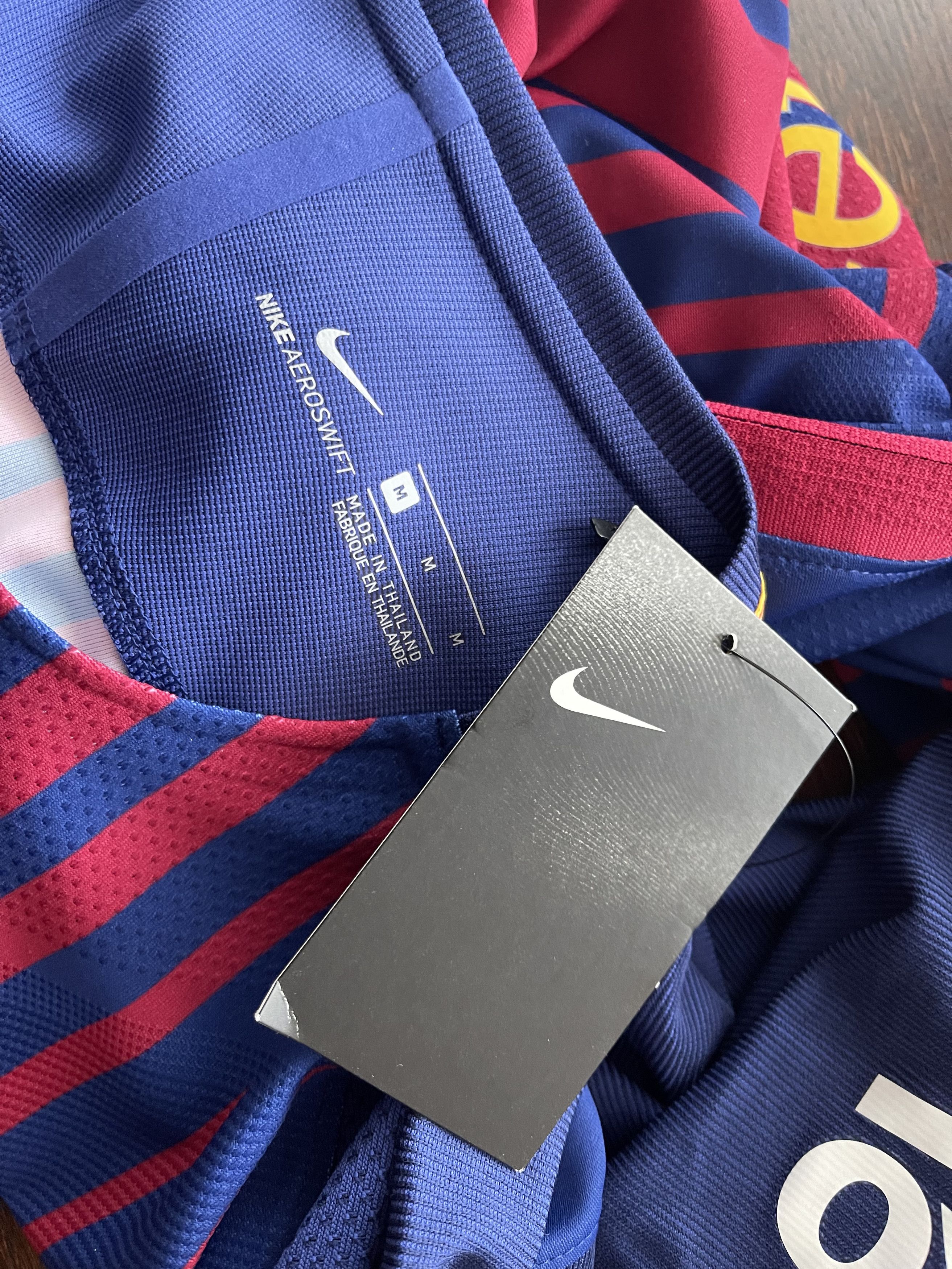 Nike FC Barcelona Nike Aeroswift Player Issue 2017-2018 BNWT Size US M / EU 48-50 / 2 - 5 Thumbnail