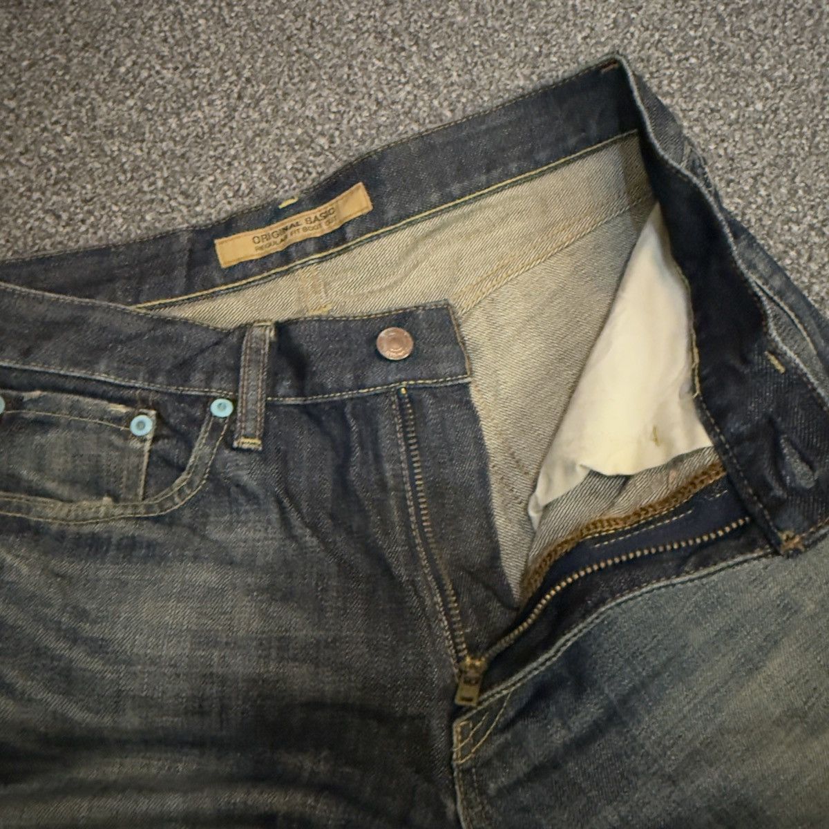 Undercover × Uniqlo 🔥🇯🇵 Japanese Uniqlo B002 Regular Fit Boot Cut Dark Blue Denim Size US 31 - 11 Thumbnail