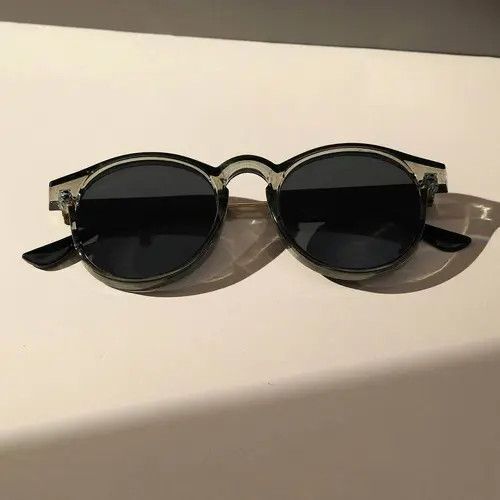 Vintage Big Retro Sunglasses 2024 Size ONE SIZE - 1 Thumbnail