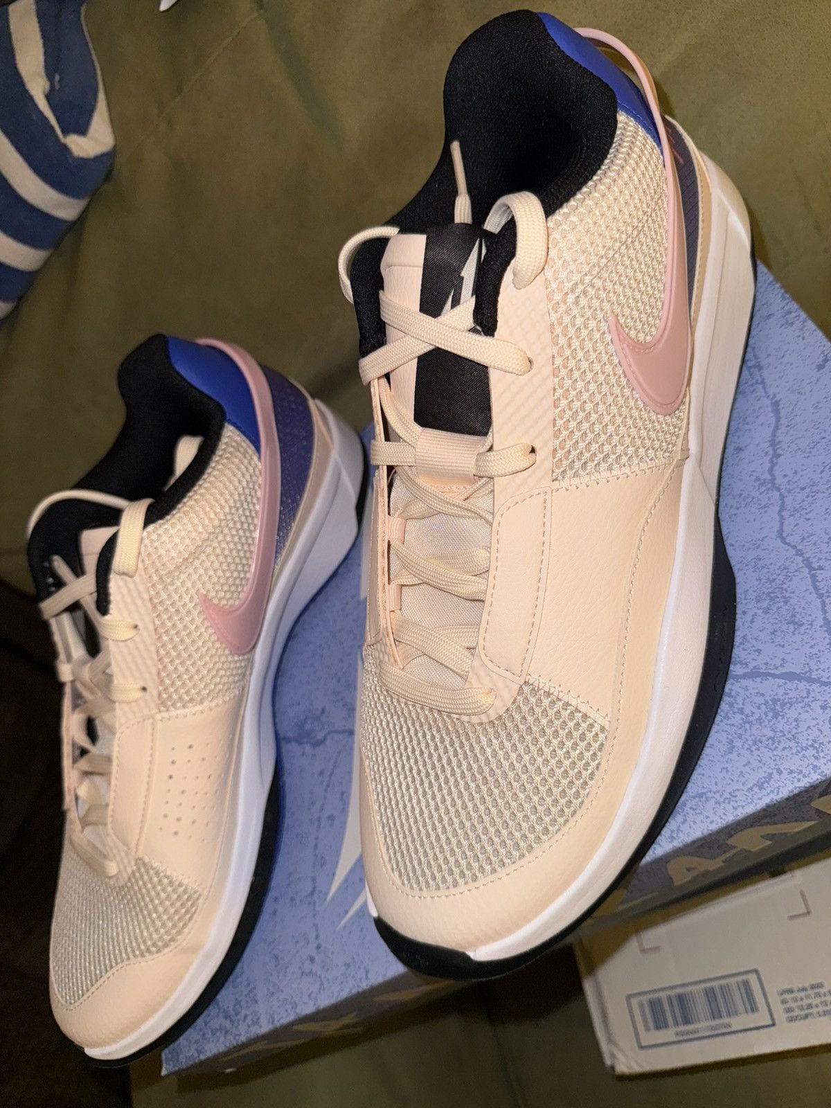 Nike Nike Ja 1 Guava Ice low sz11, Ja Morant New in Box DS pink Size US 11 / EU 44 - 8 Thumbnail