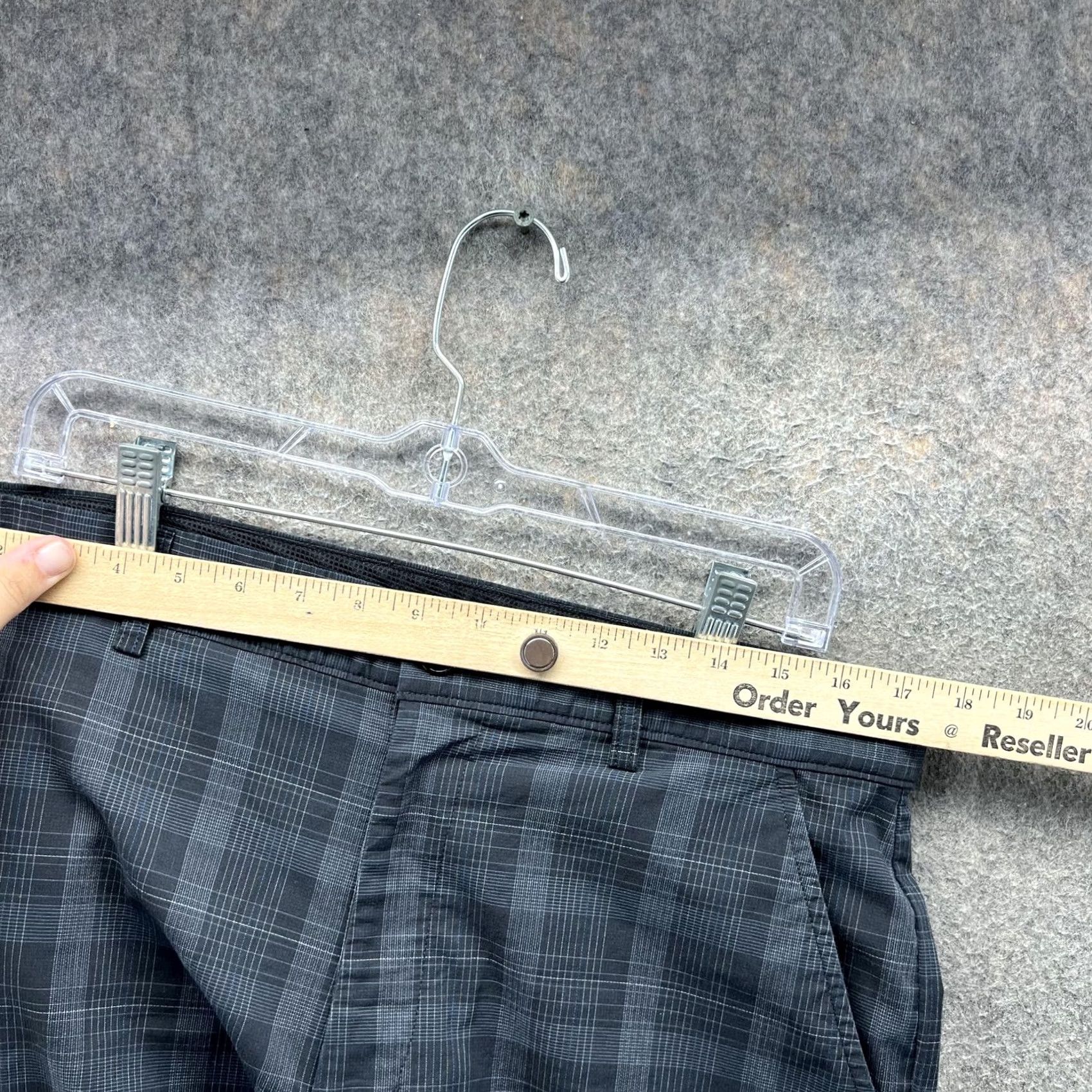 Vintage Greg Norman For Tasso Elba Pants Mens 32x30 Gray Plaid Slim Fit Stretch Golf Pants Washed Gray Black Plaid Mens Regular 32 Inseam 30in Size US 32 / EU 48 - 4 Thumbnail